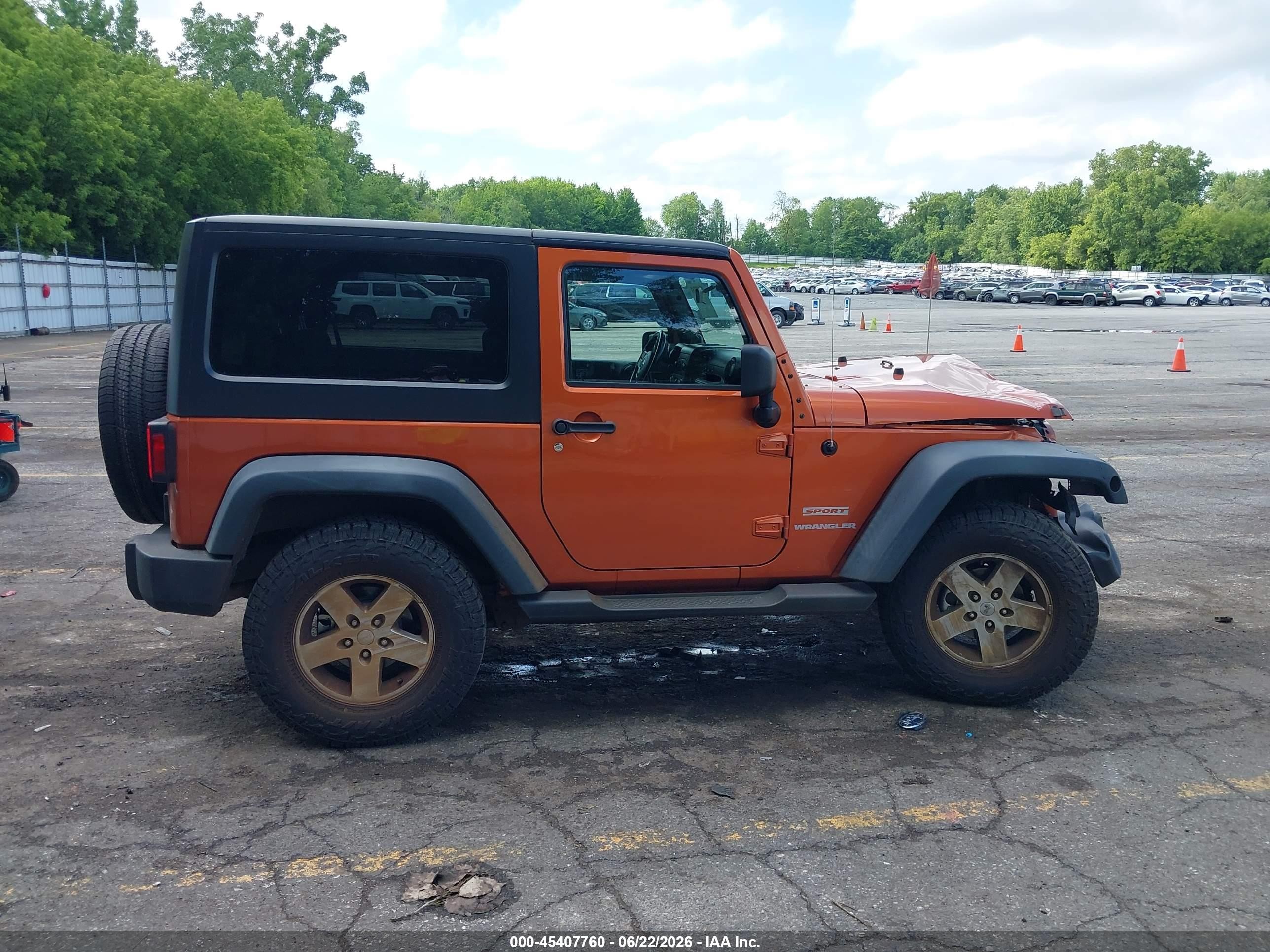 2011 Jeep Wrangler Sport Orange vin: 1J4AA2D11BL513978