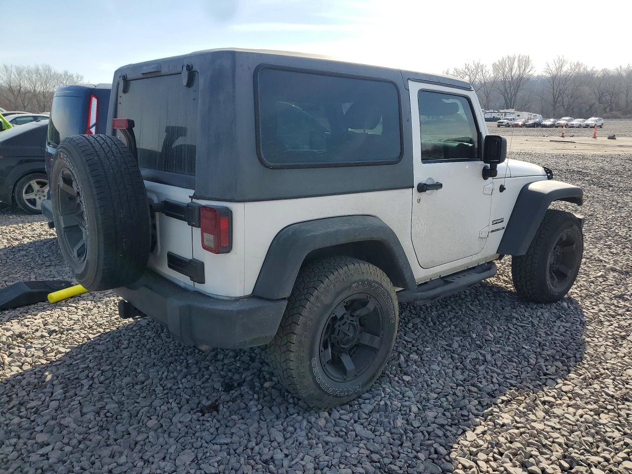 2011 Jeep Wrangler White vin: 1J4AA2D11BL607875
