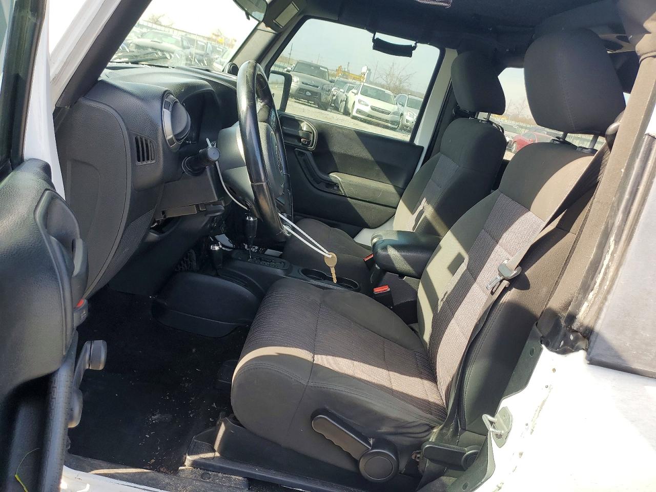 2011 Jeep Wrangler White vin: 1J4AA2D11BL607875