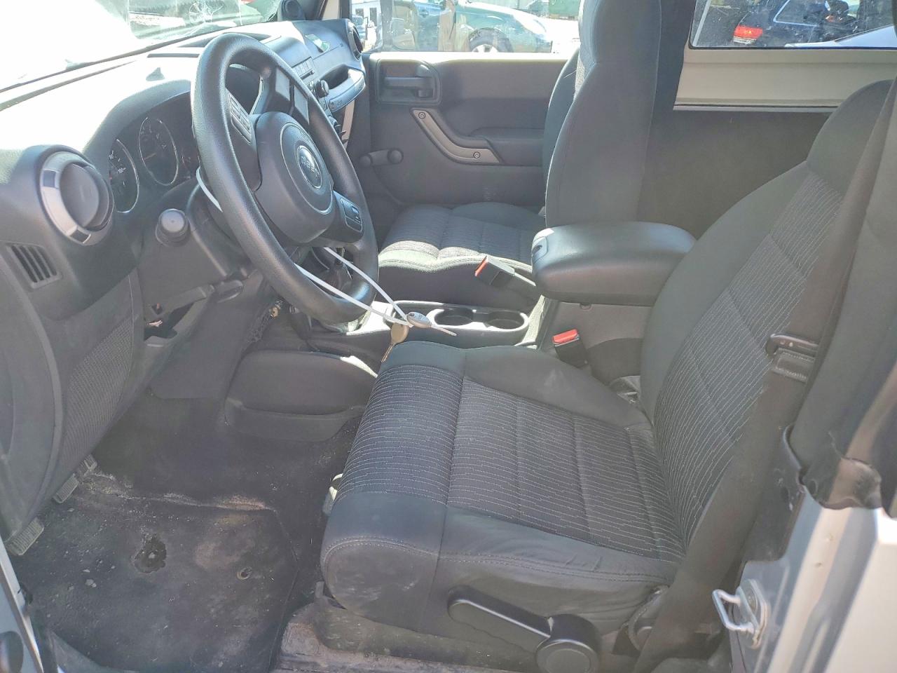 2011 Jeep Wrangler Sport Silver vin: 1J4AA2D11BL609089