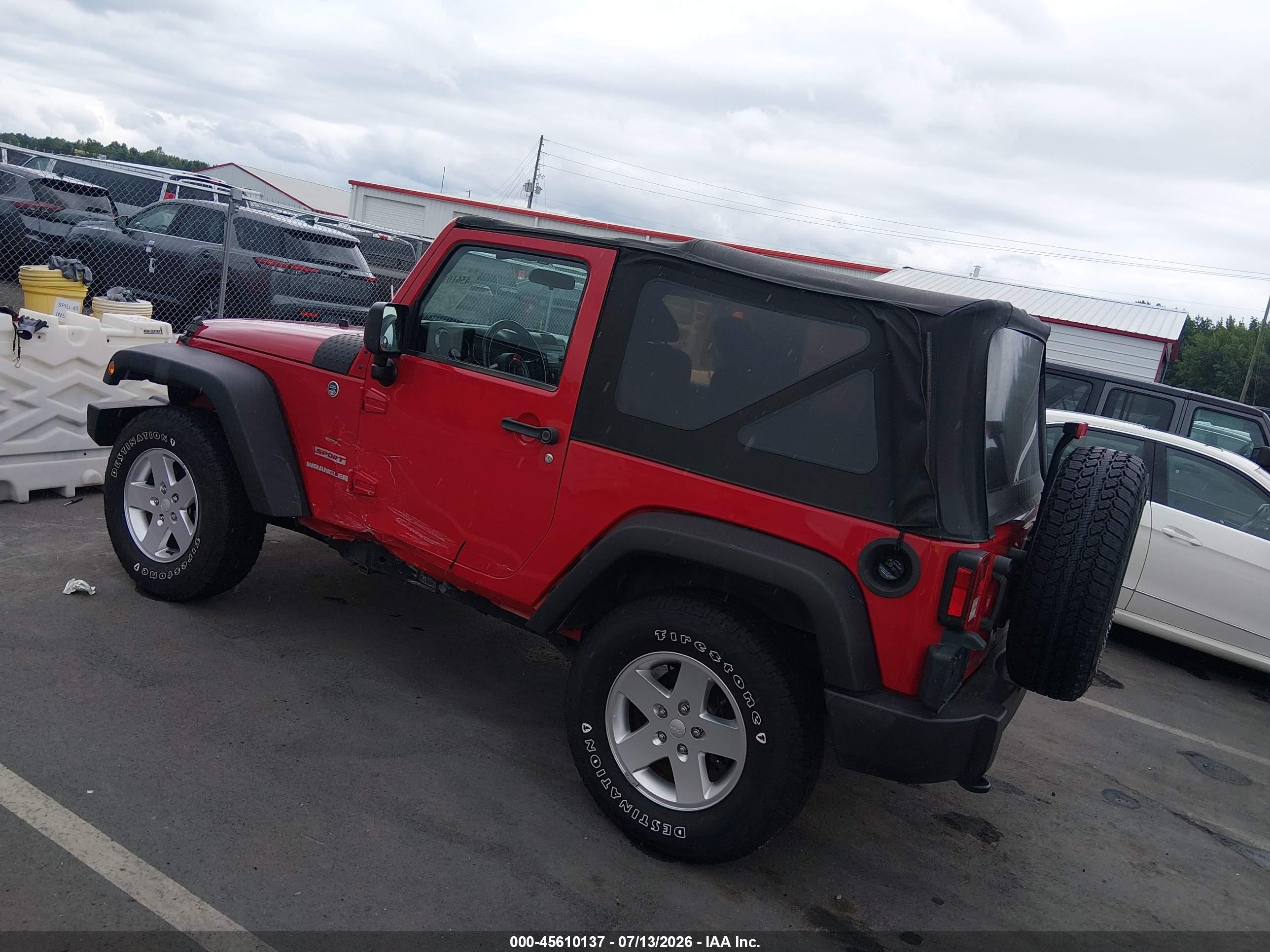 2011 Jeep Wrangler Sport Red vin: 1J4AA2D11BL628337