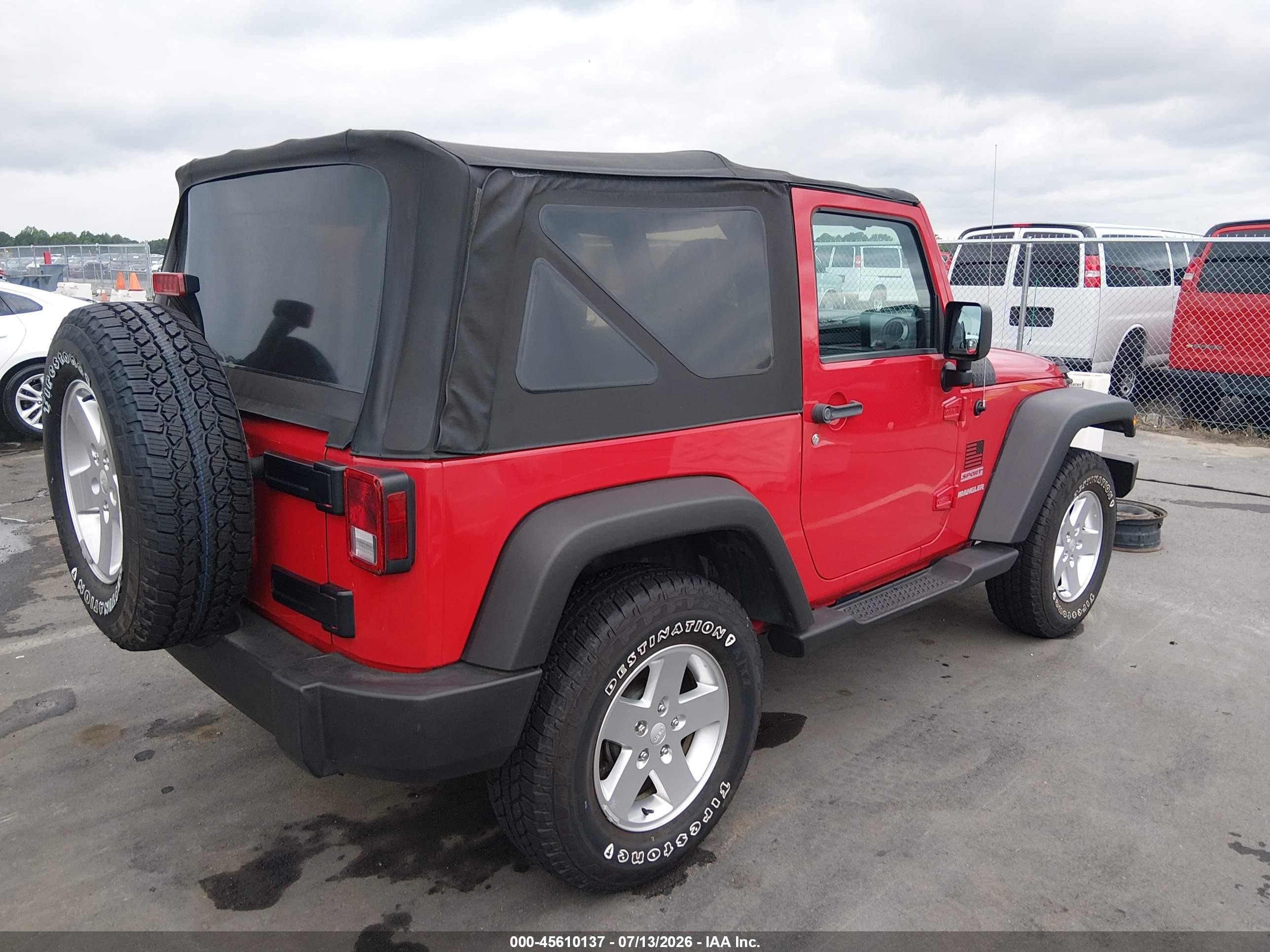 2011 Jeep Wrangler Sport Red vin: 1J4AA2D11BL628337