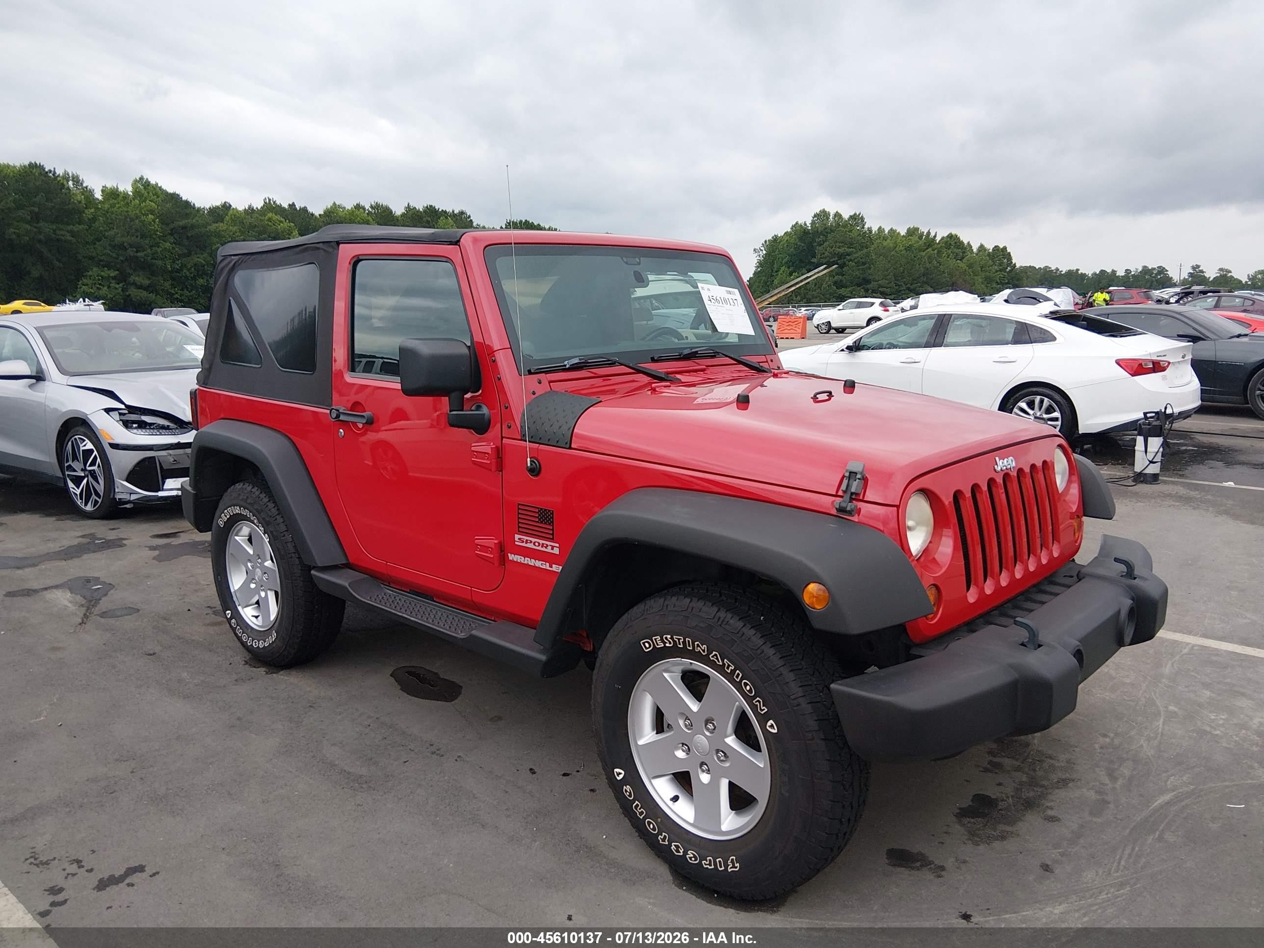 2011 Jeep Wrangler Sport Red vin: 1J4AA2D11BL628337