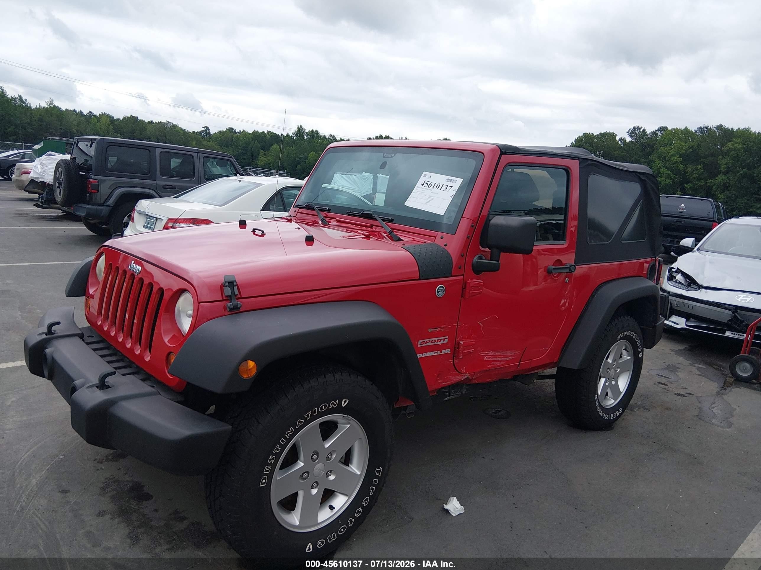 2011 Jeep Wrangler Sport Red vin: 1J4AA2D11BL628337