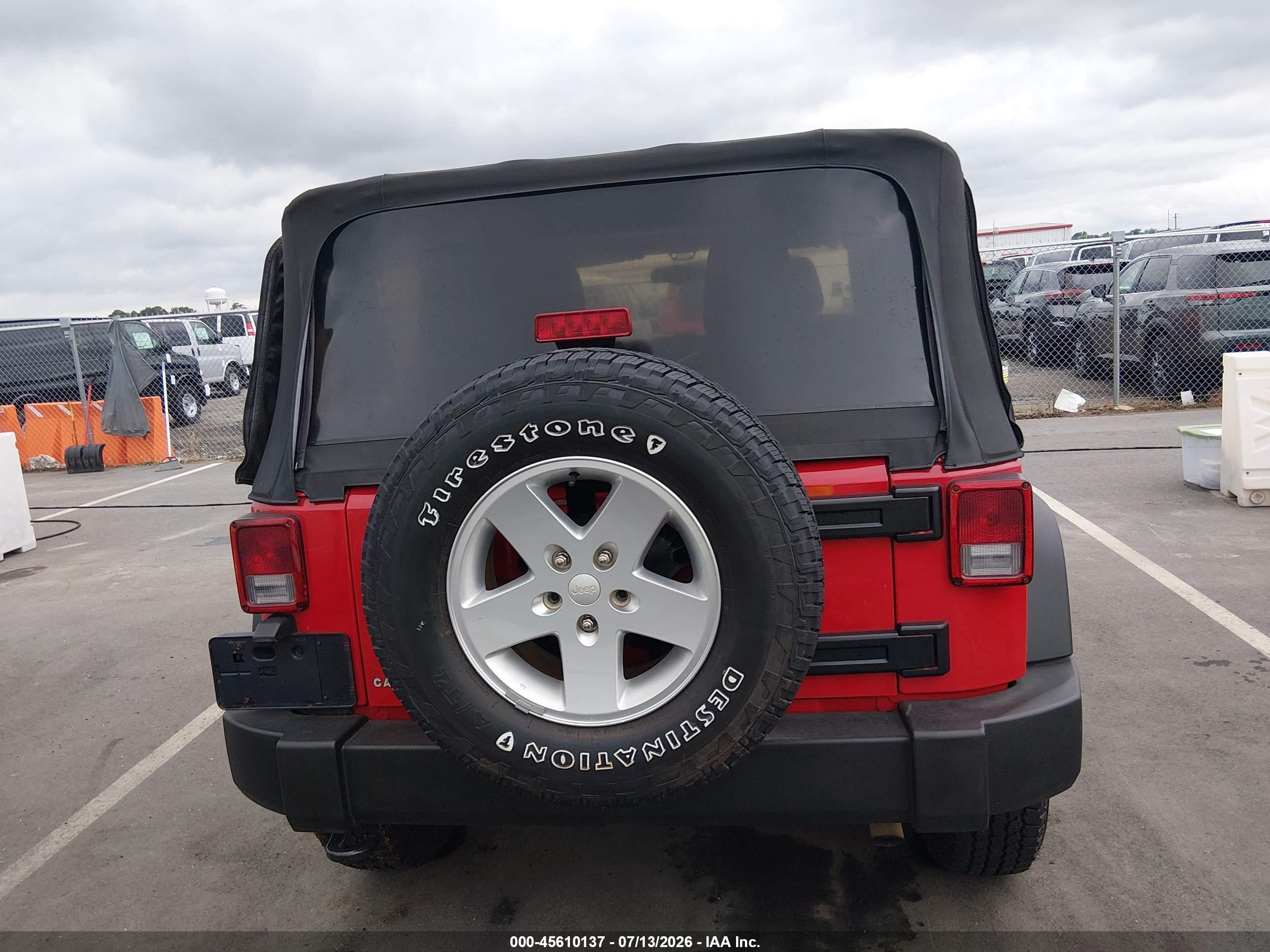 2011 Jeep Wrangler Sport Red vin: 1J4AA2D11BL628337