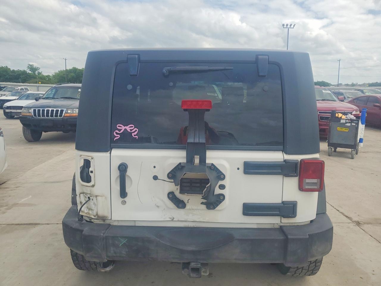 2010 Jeep Wrangler Sport White vin: 1J4AA2D12AL136222