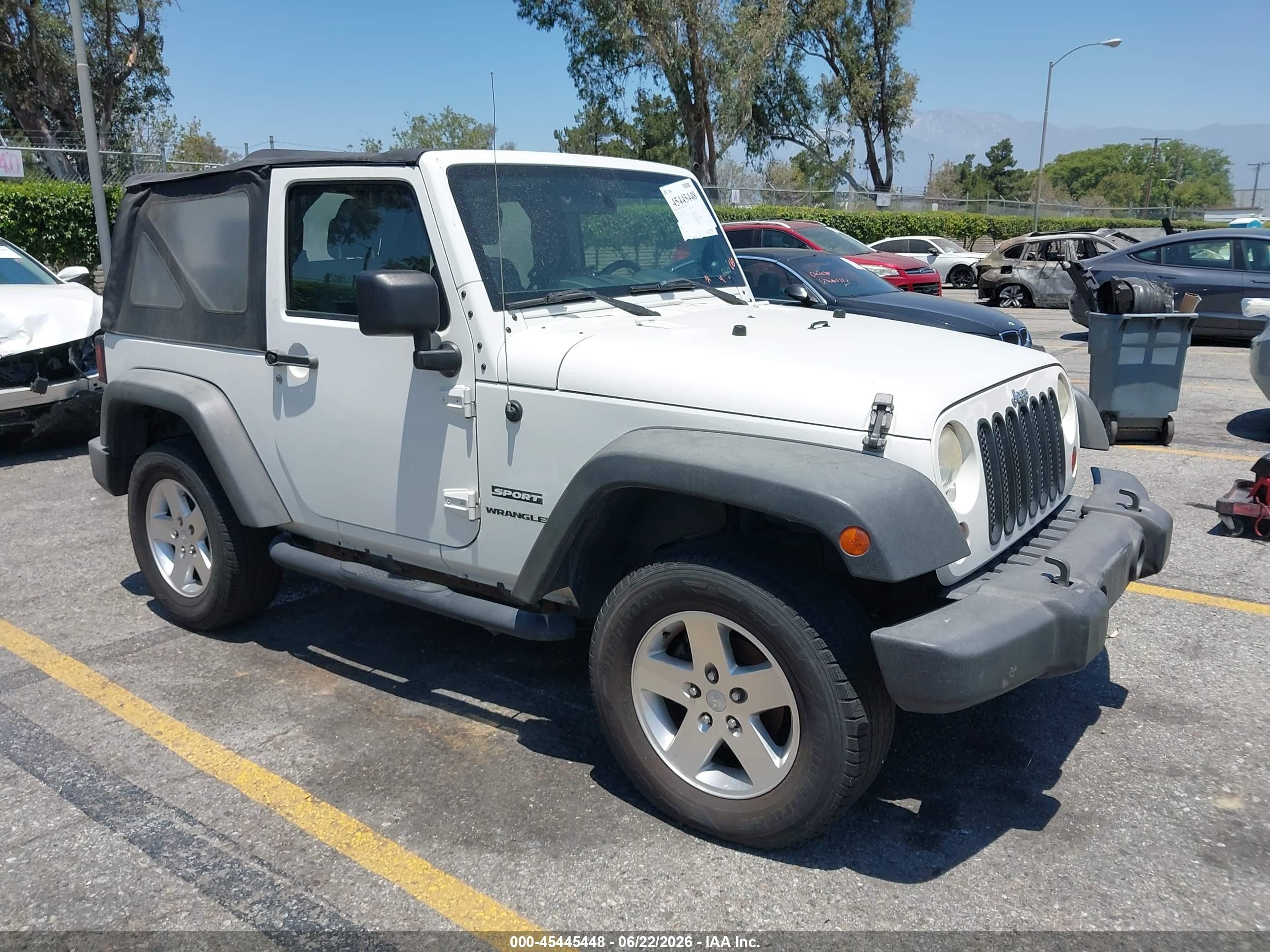 2010 Jeep Wrangler Sport White vin: 1J4AA2D12AL230391