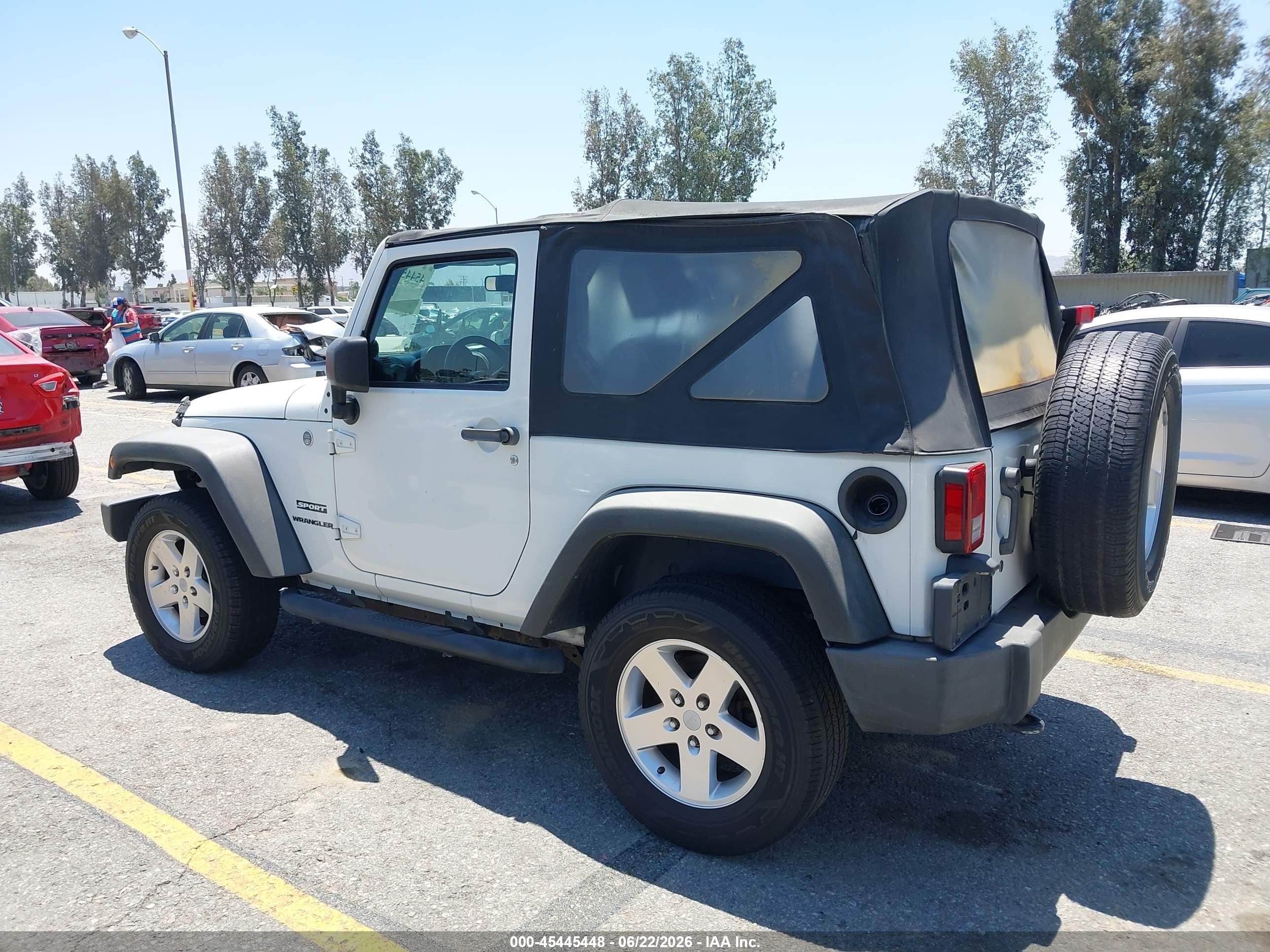 2010 Jeep Wrangler Sport White vin: 1J4AA2D12AL230391