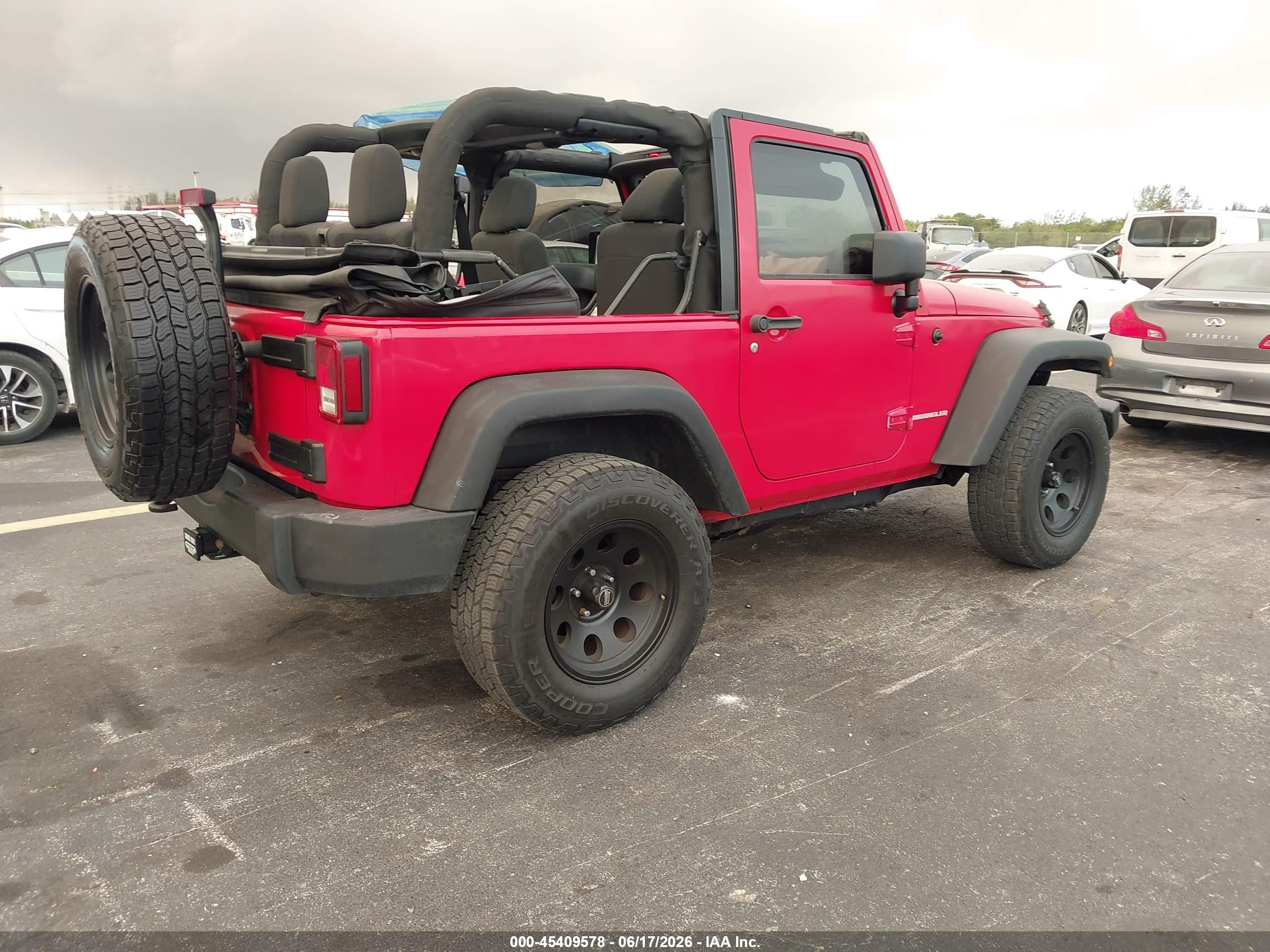 2011 Jeep Wrangler Sport Red vin: 1J4AA2D12BL523192