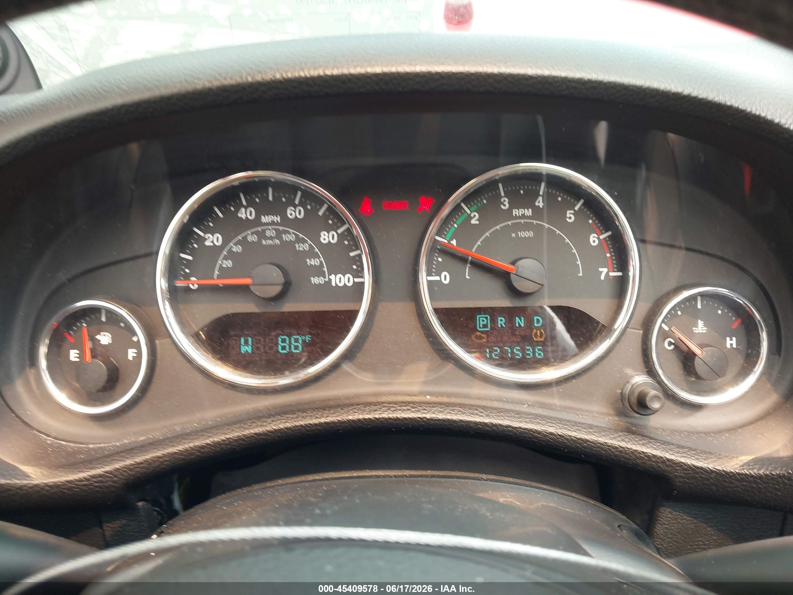 2011 Jeep Wrangler Sport Red vin: 1J4AA2D12BL523192