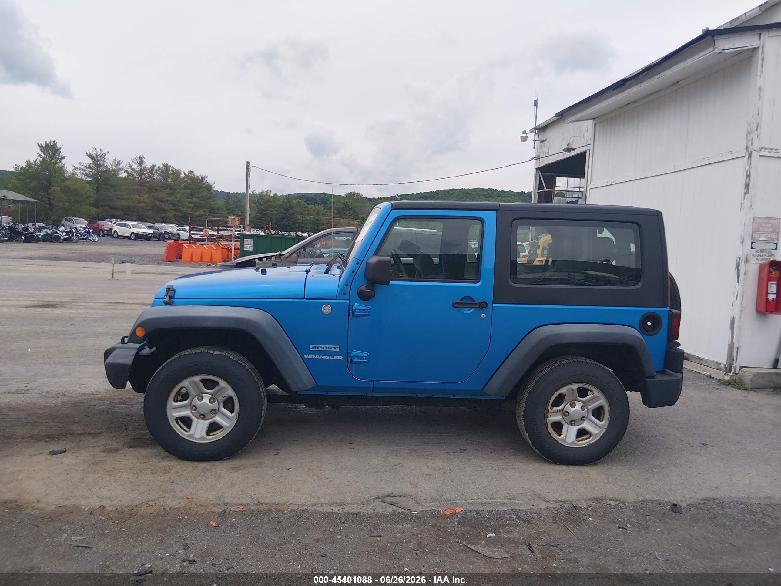 2010 Jeep Wrangler Sport Blue vin: 1J4AA2D13AL227385