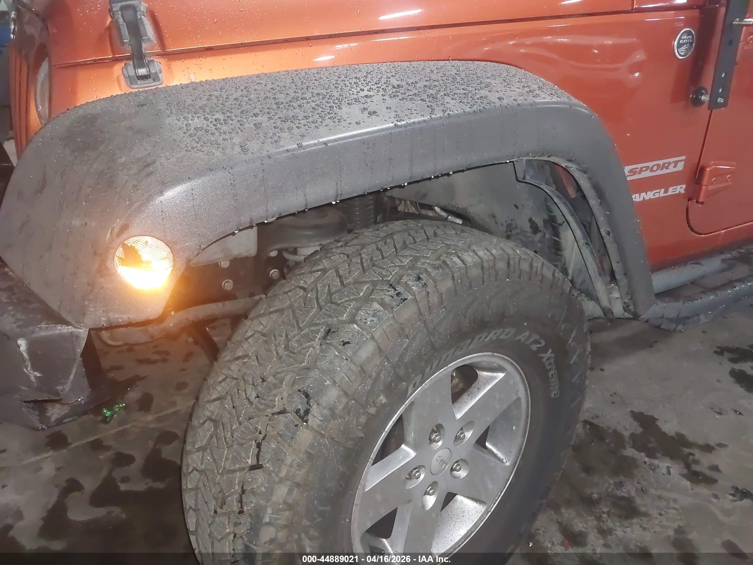 2011 Jeep Wrangler Sport Orange vin: 1J4AA2D13BL503940