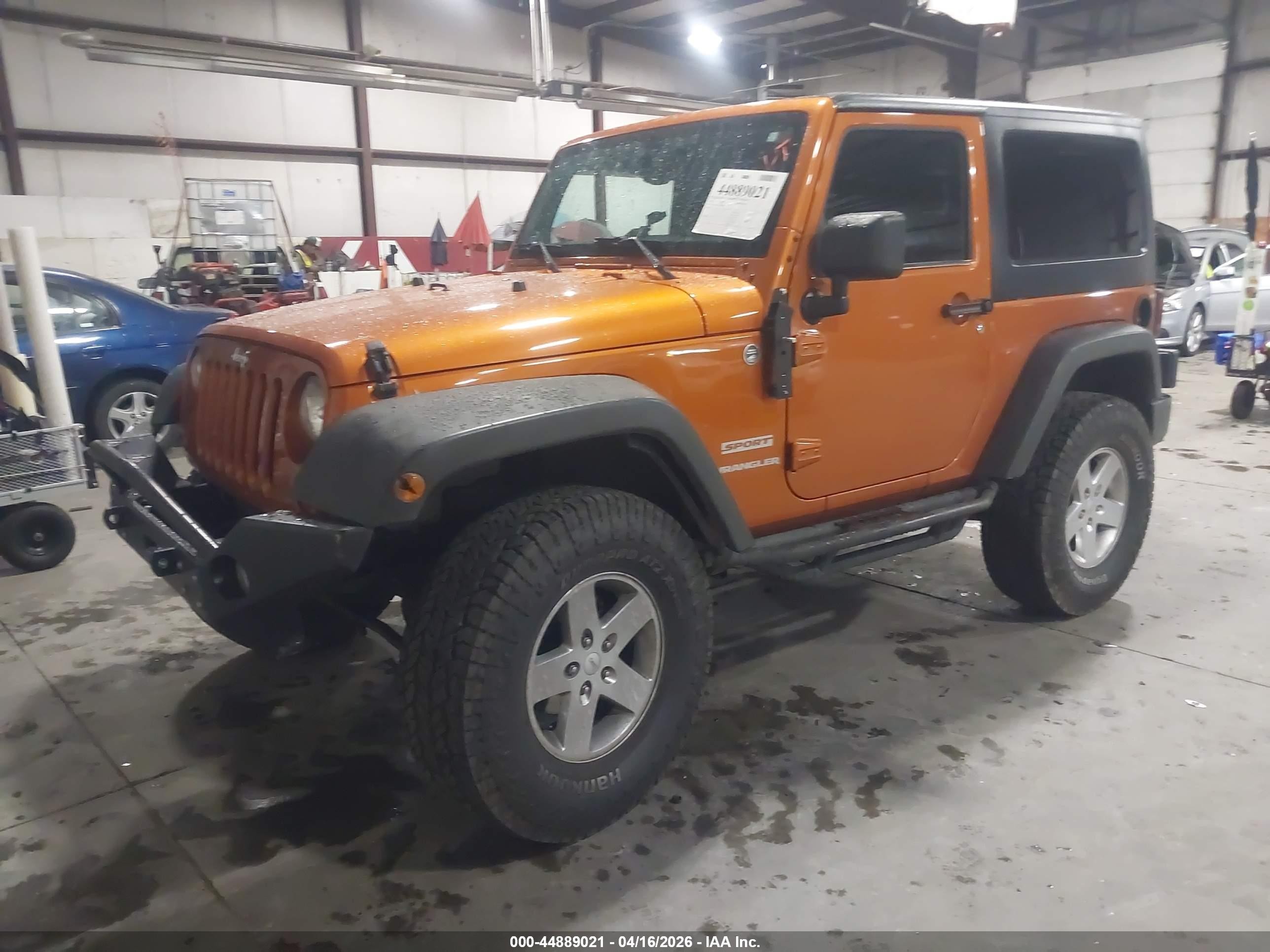 2011 Jeep Wrangler Sport Orange vin: 1J4AA2D13BL503940