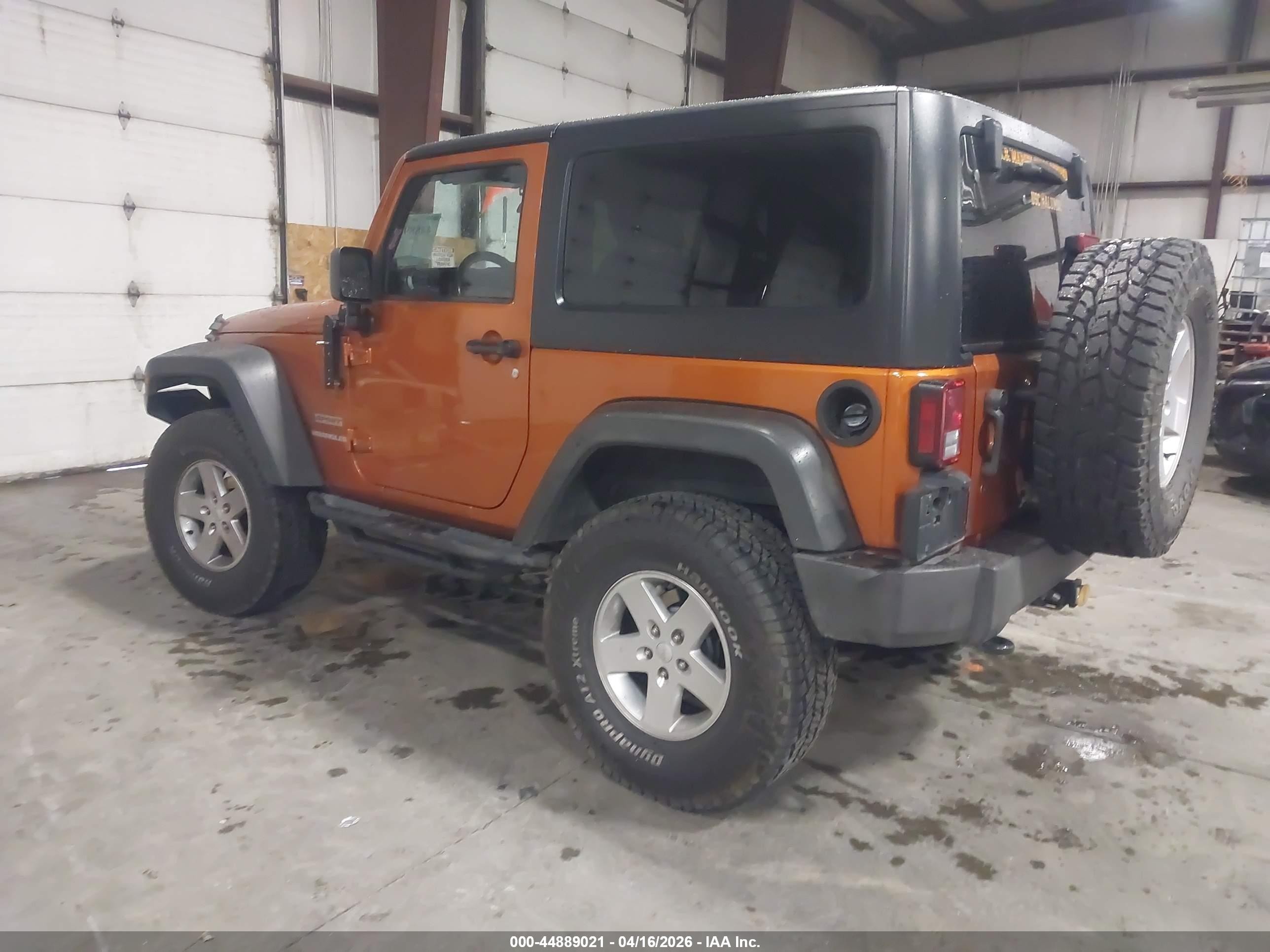 2011 Jeep Wrangler Sport Orange vin: 1J4AA2D13BL503940