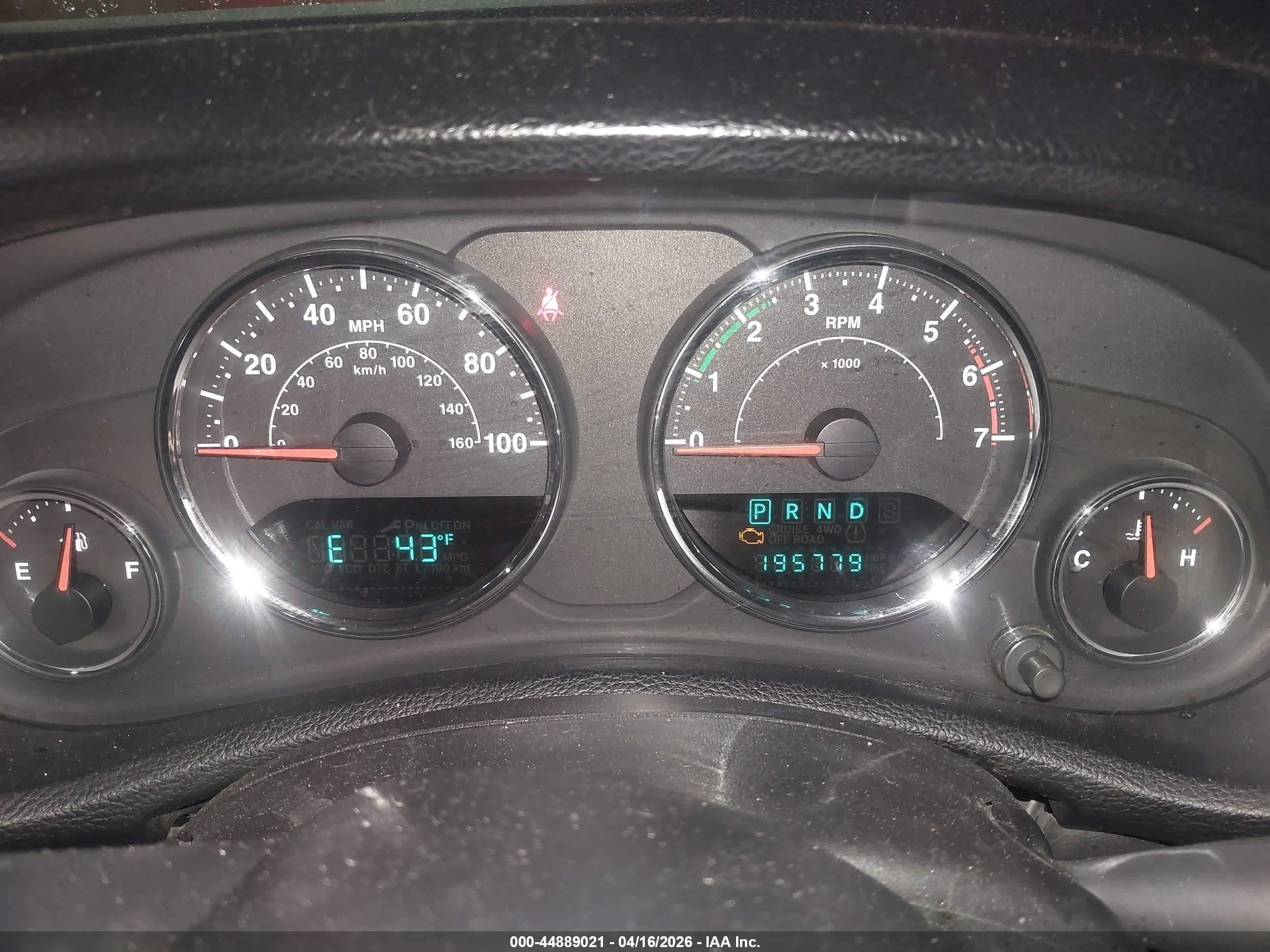 2011 Jeep Wrangler Sport Orange vin: 1J4AA2D13BL503940