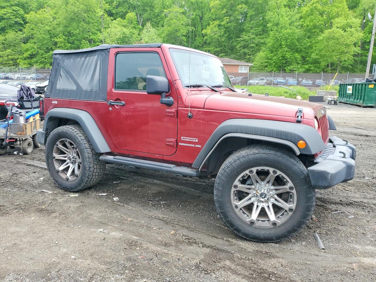 2011 Jeep Wrangler Sport Red vin: 1J4AA2D15BL577294