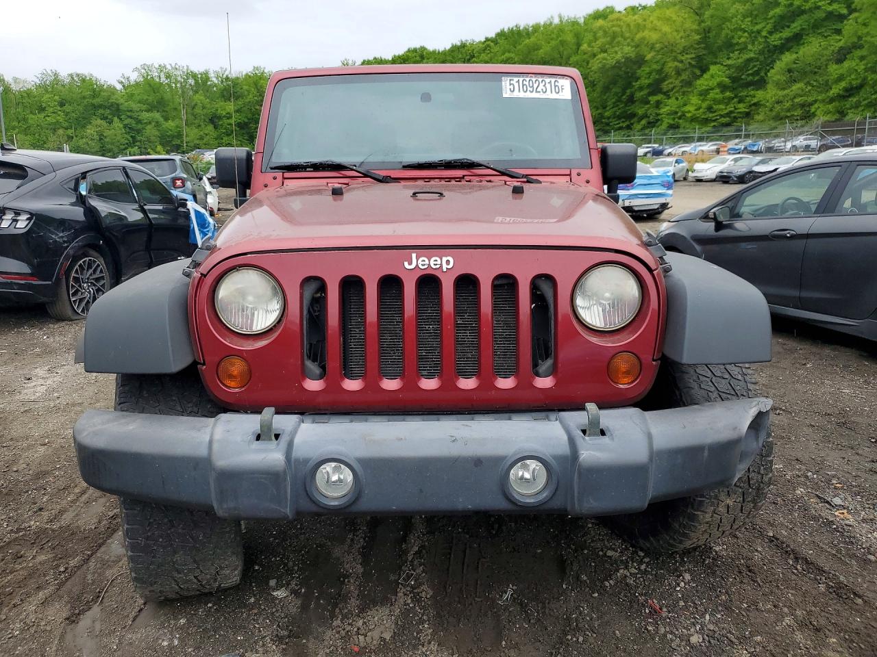 2011 Jeep Wrangler Sport Red vin: 1J4AA2D15BL577294