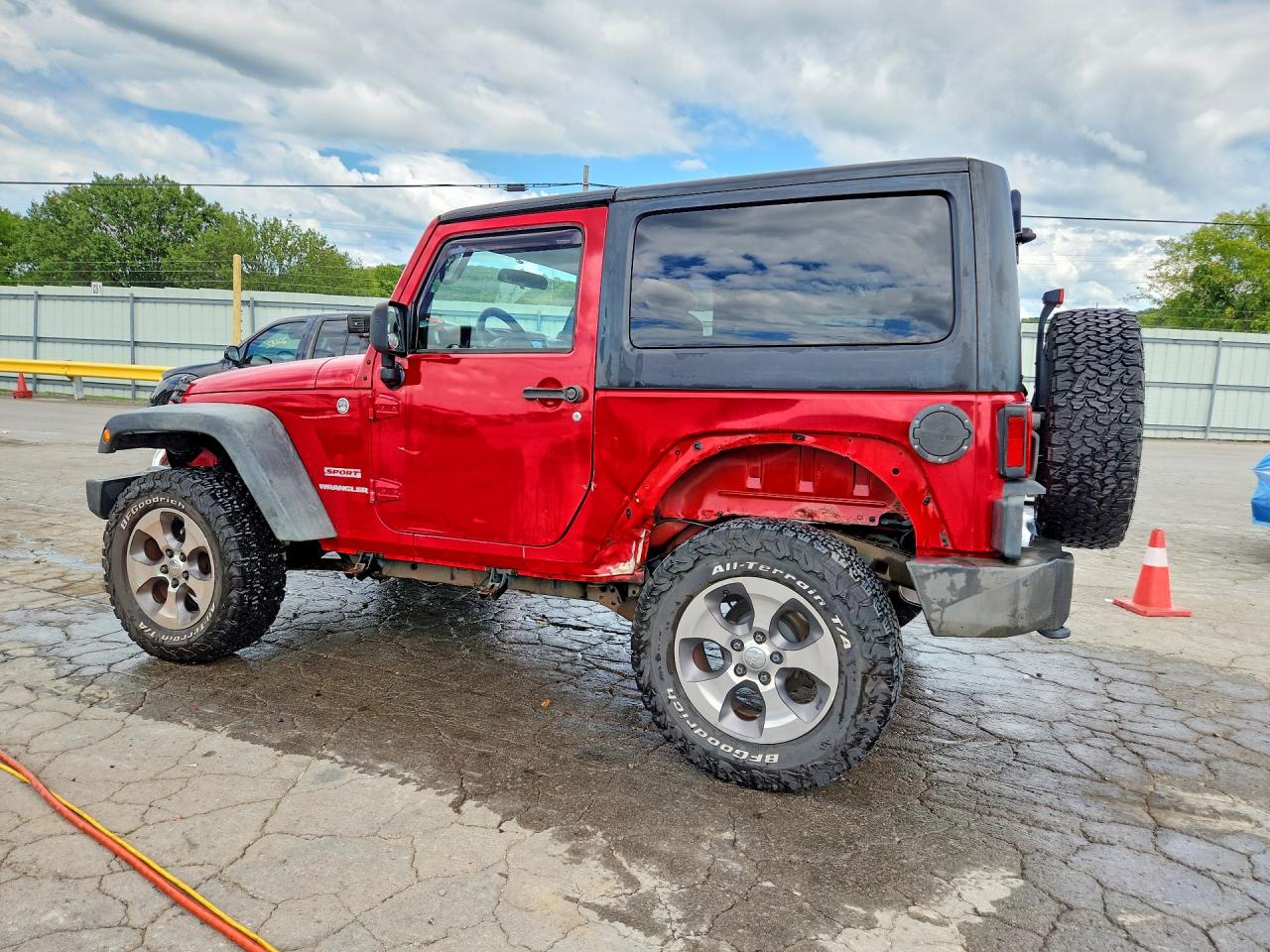 2011 Jeep Wrangler Sport Red vin: 1J4AA2D15BL620872