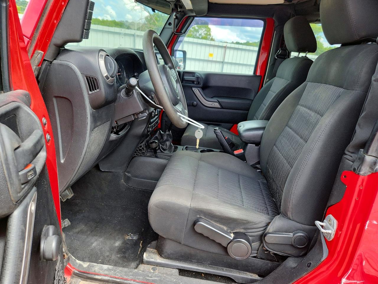 2011 Jeep Wrangler Sport Red vin: 1J4AA2D15BL620872