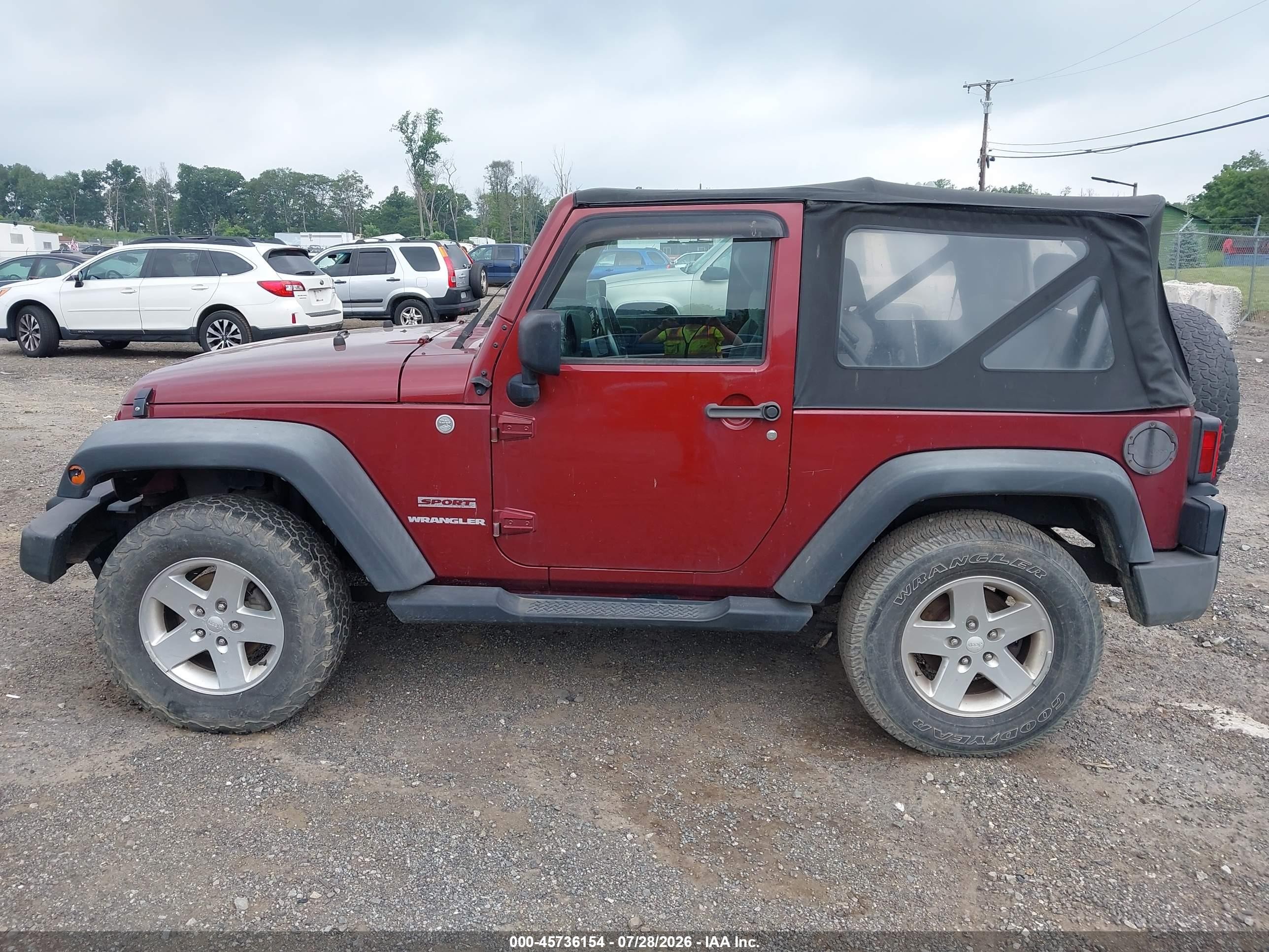 2010 Jeep Wrangler Sport Красный vin: 1J4AA2D16AL212430