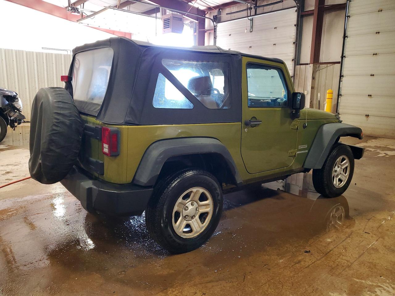 2010 Jeep Wrangler Sport Green vin: 1J4AA2D16AL214663
