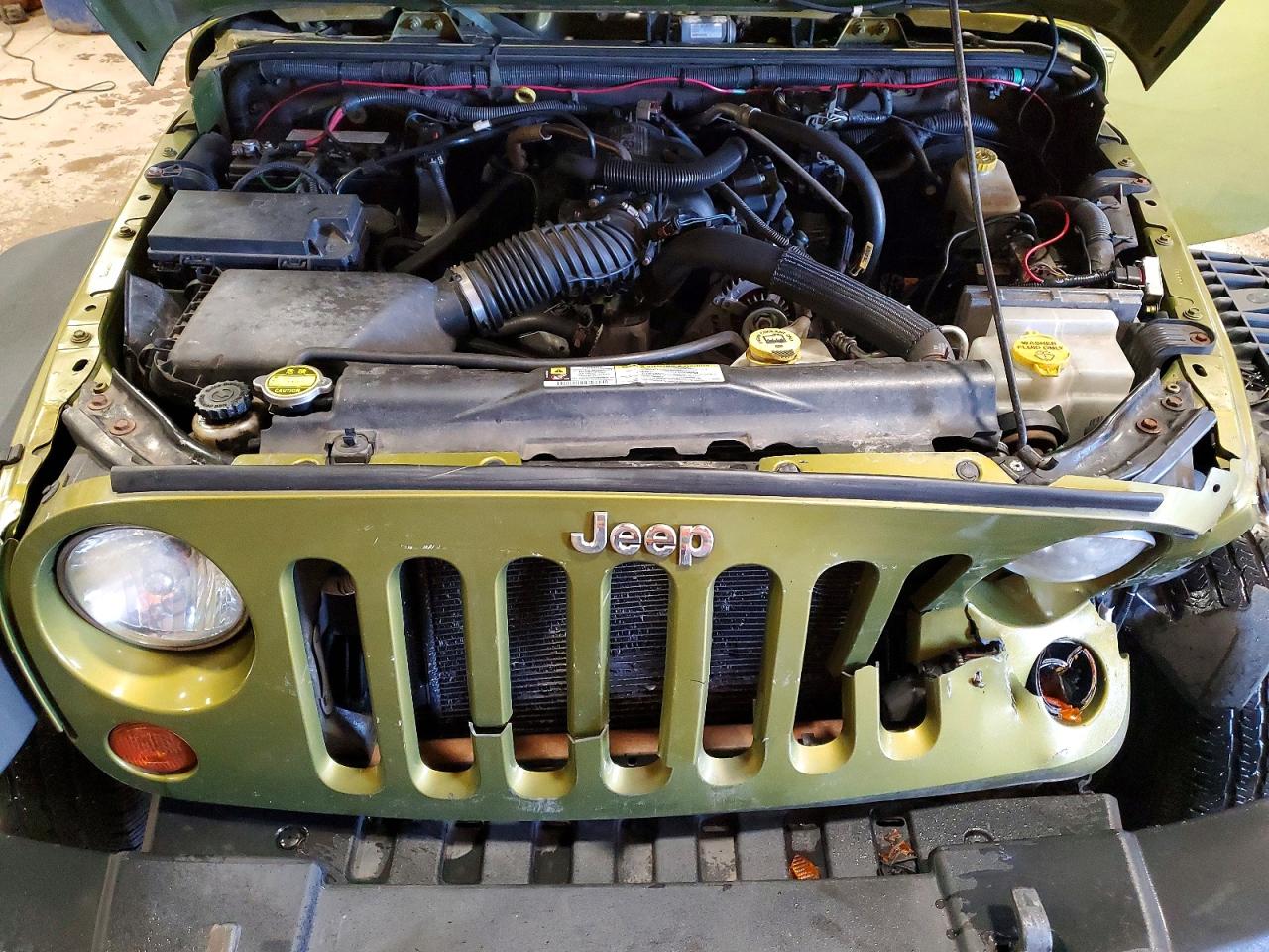 2010 Jeep Wrangler Sport Green vin: 1J4AA2D16AL214663