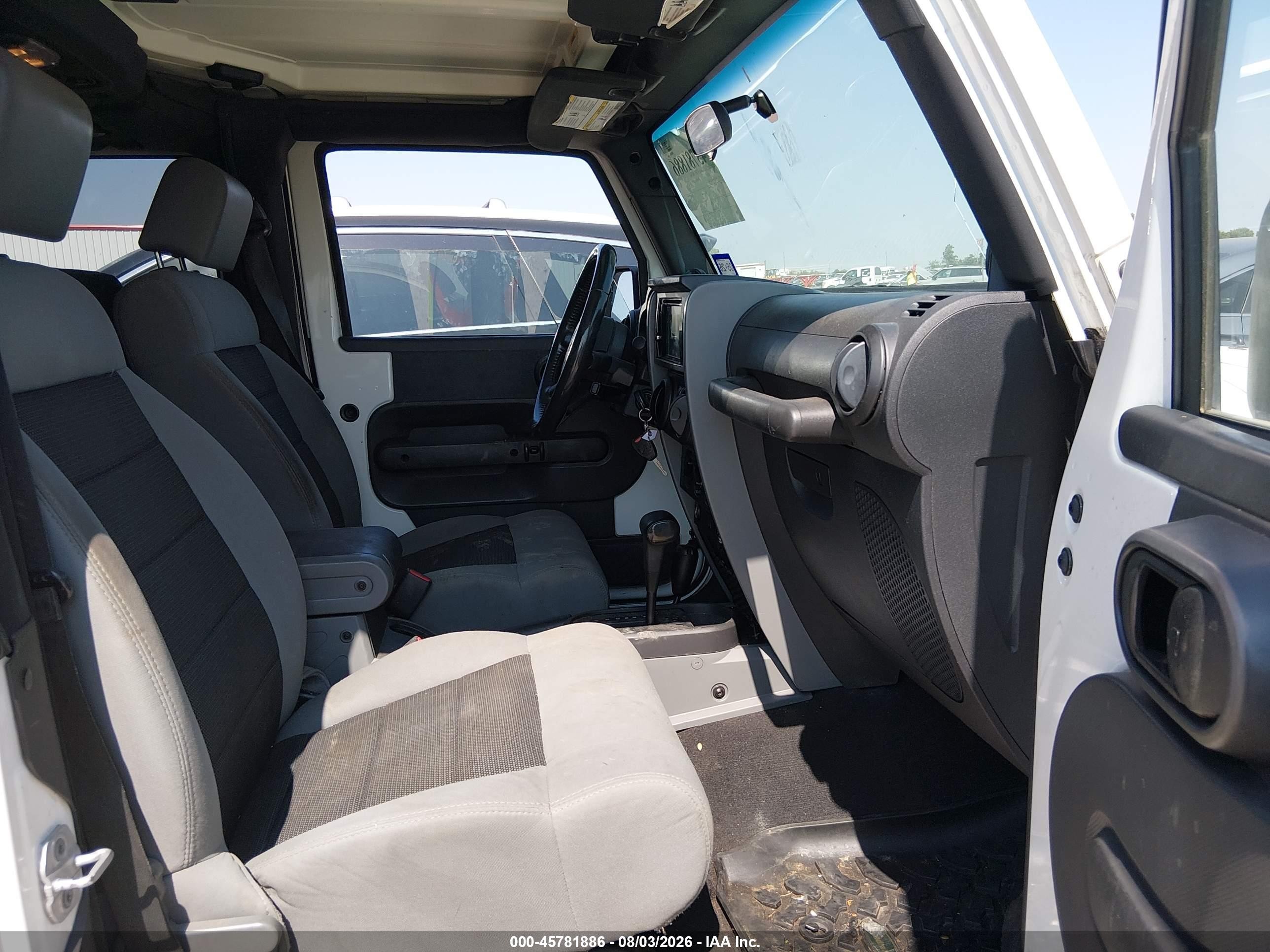 2010 Jeep Wrangler Sport White vin: 1J4AA2D16AL225209