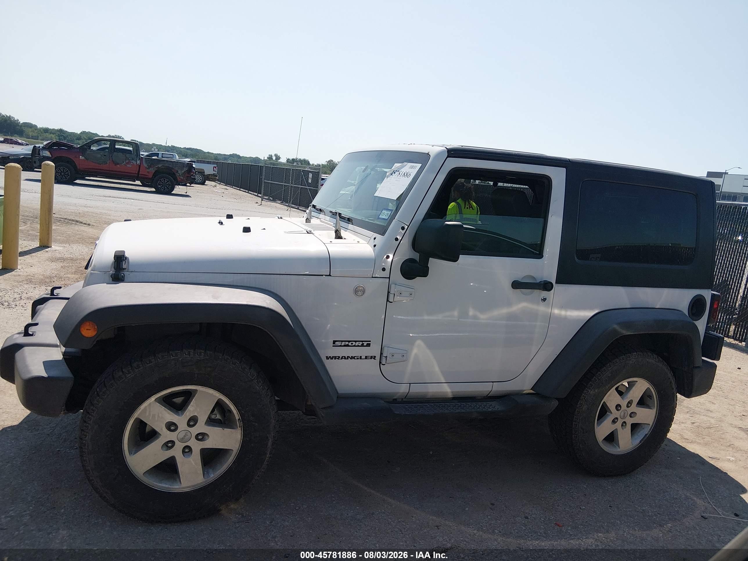 2010 Jeep Wrangler Sport White vin: 1J4AA2D16AL225209