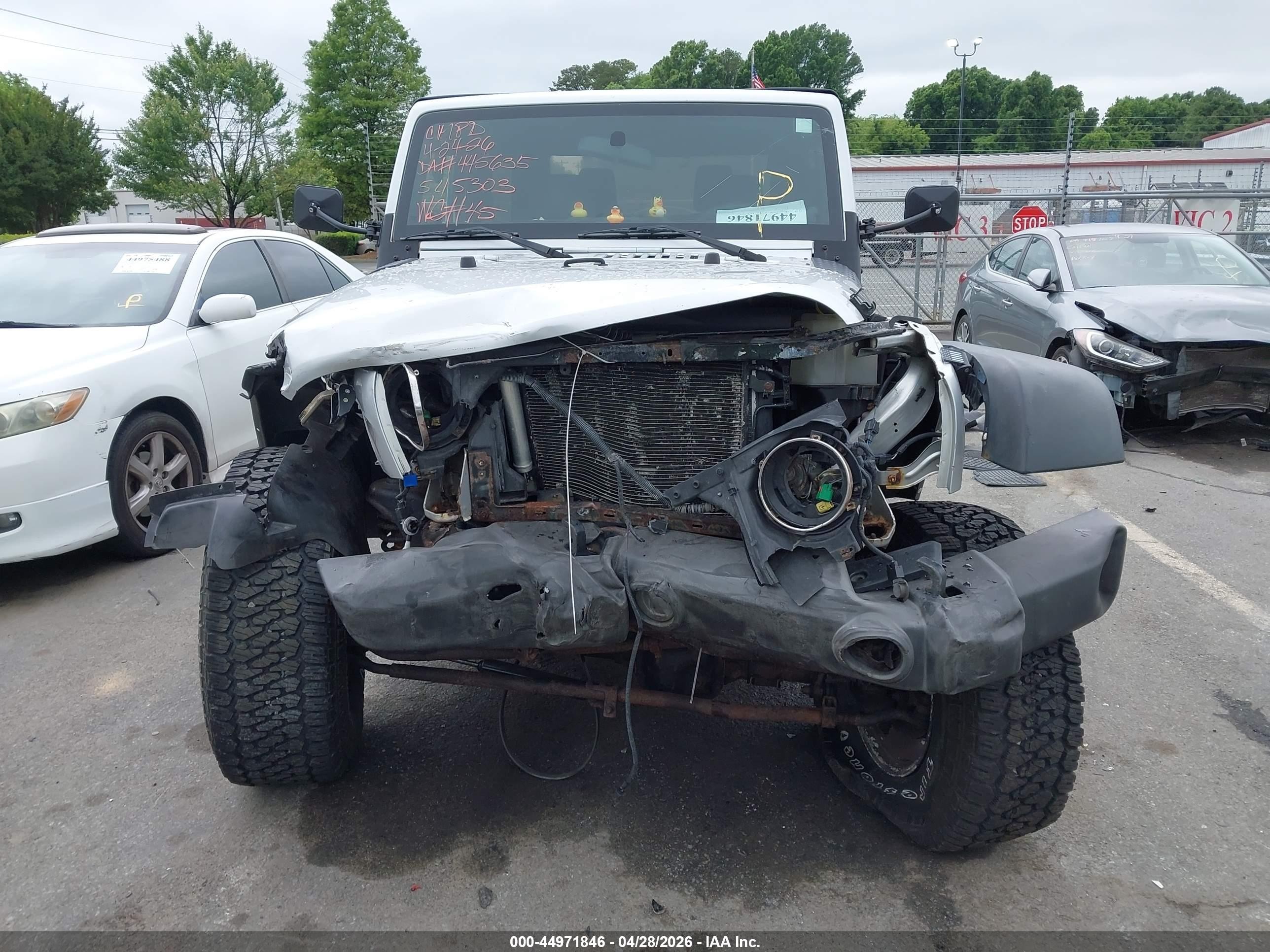 2011 Jeep Wrangler Sport Silver vin: 1J4AA2D17BL545303