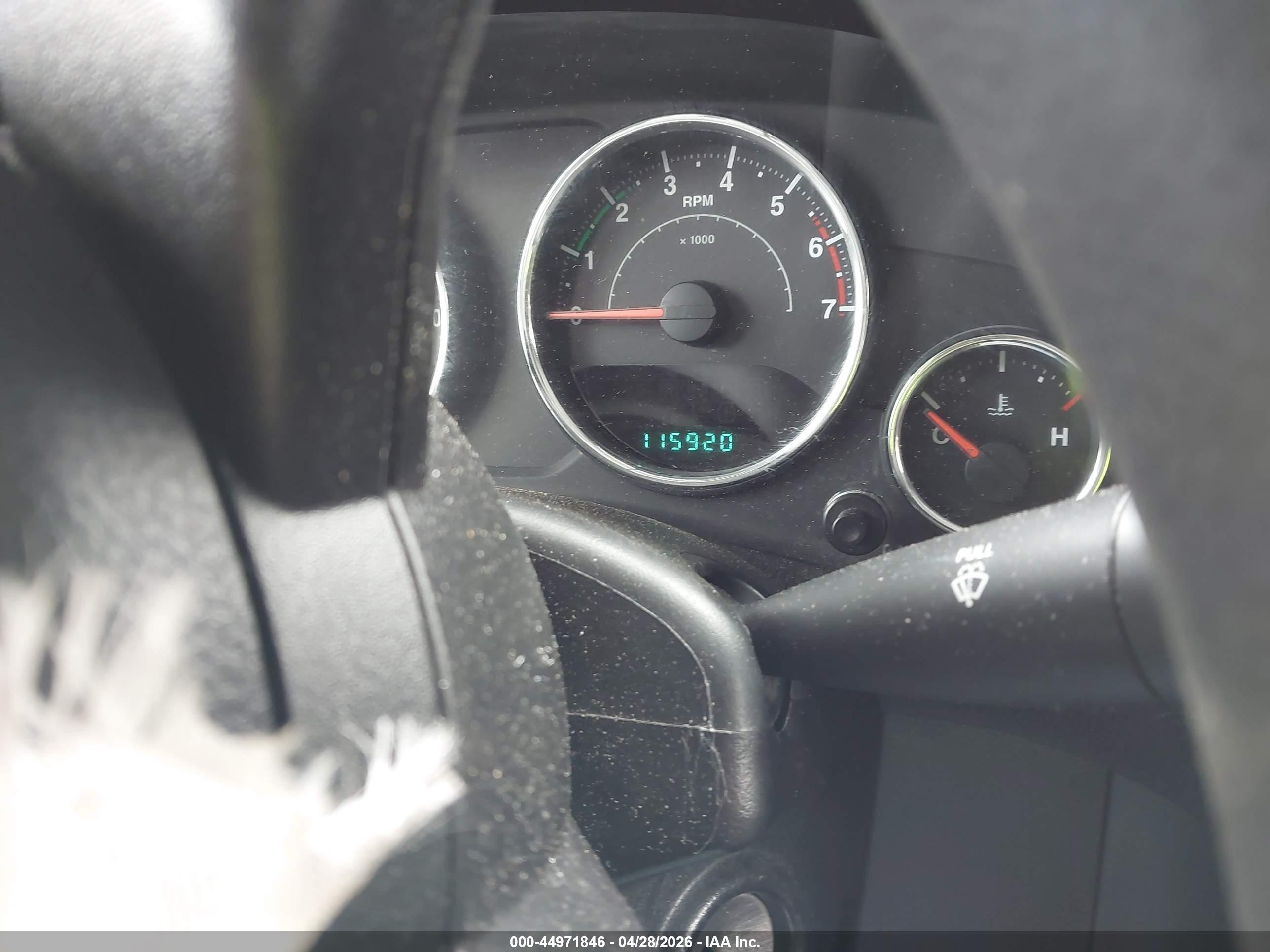 2011 Jeep Wrangler Sport Silver vin: 1J4AA2D17BL545303