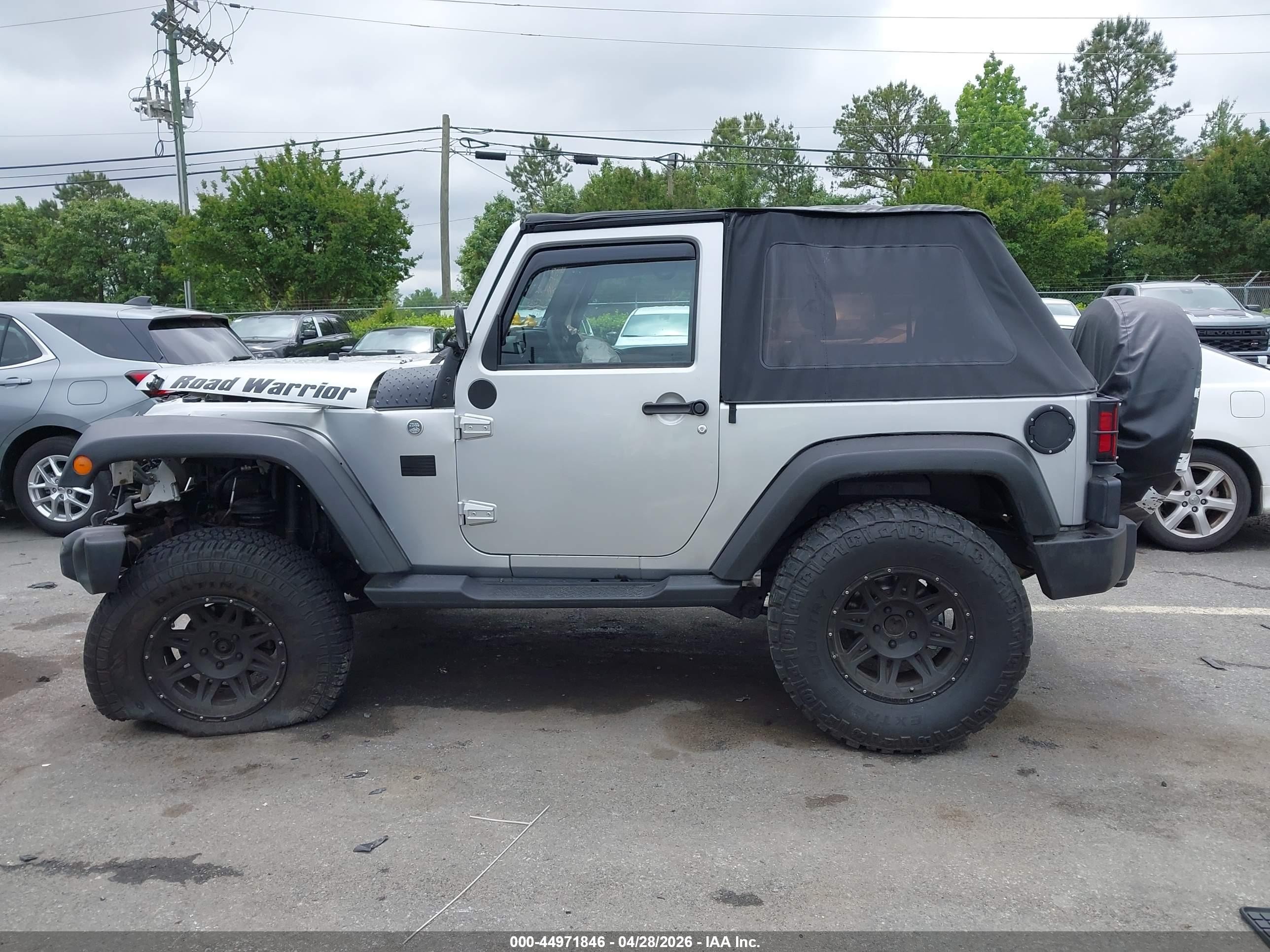 2011 Jeep Wrangler Sport Silver vin: 1J4AA2D17BL545303