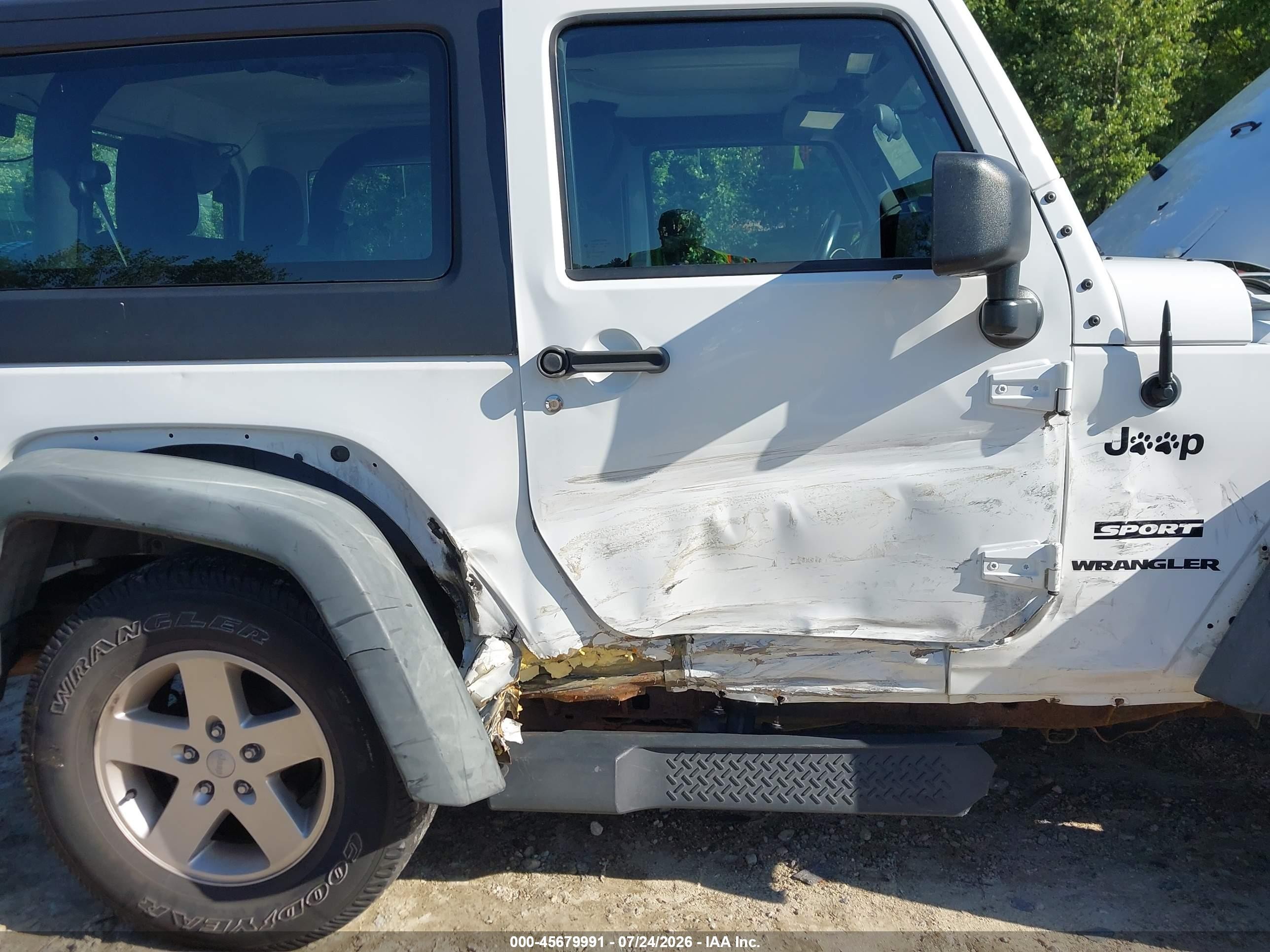 2011 Jeep Wrangler Sport White vin: 1J4AA2D17BL629024