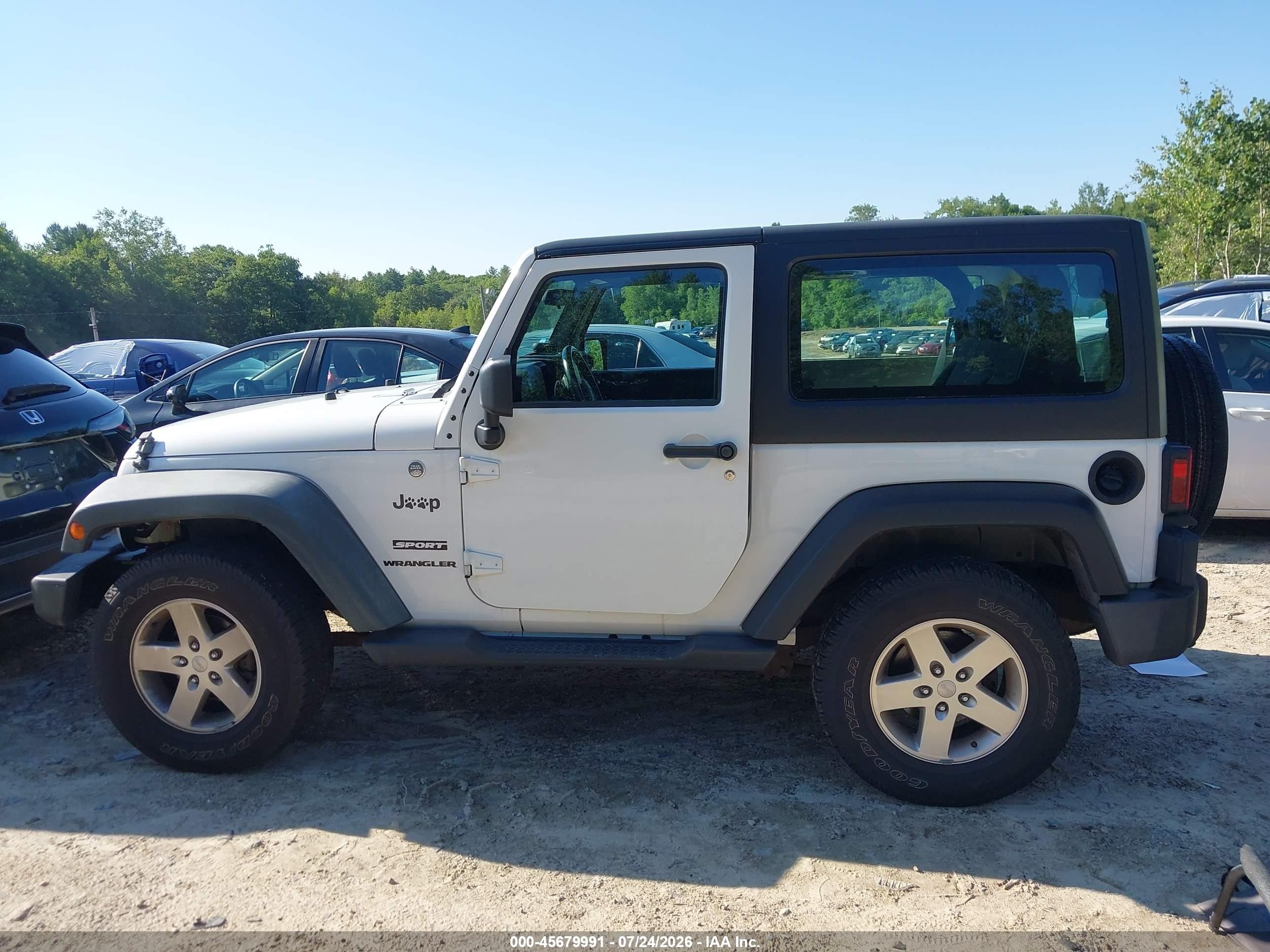 2011 Jeep Wrangler Sport White vin: 1J4AA2D17BL629024