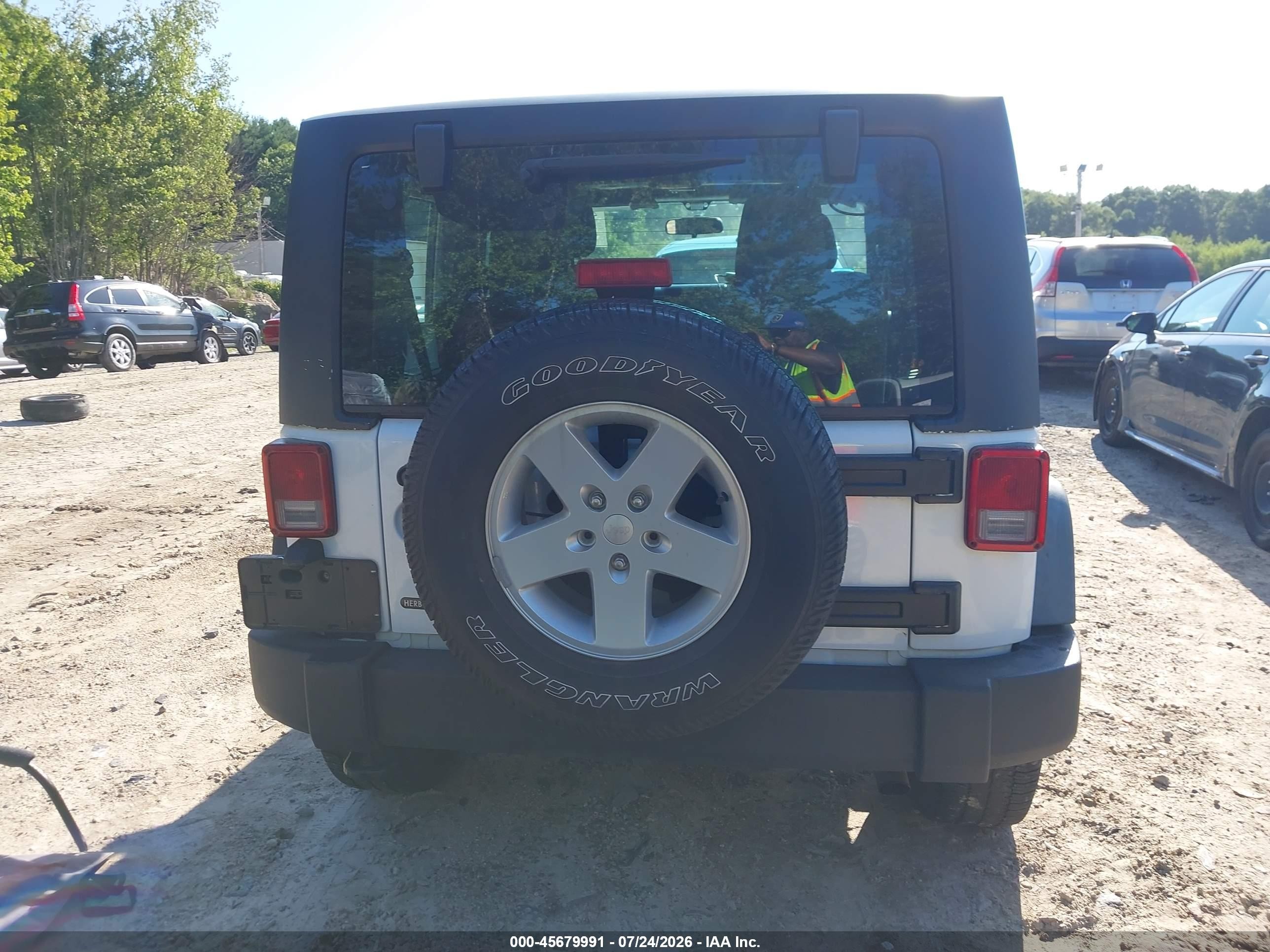 2011 Jeep Wrangler Sport White vin: 1J4AA2D17BL629024