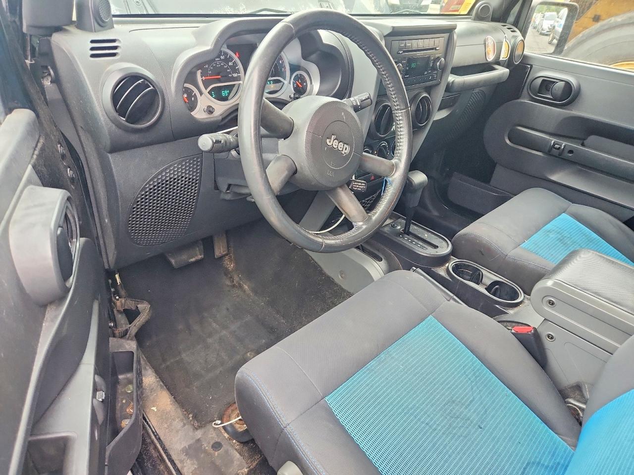 2010 Jeep Wrangler Sport Черный vin: 1J4AA2D18AL157527