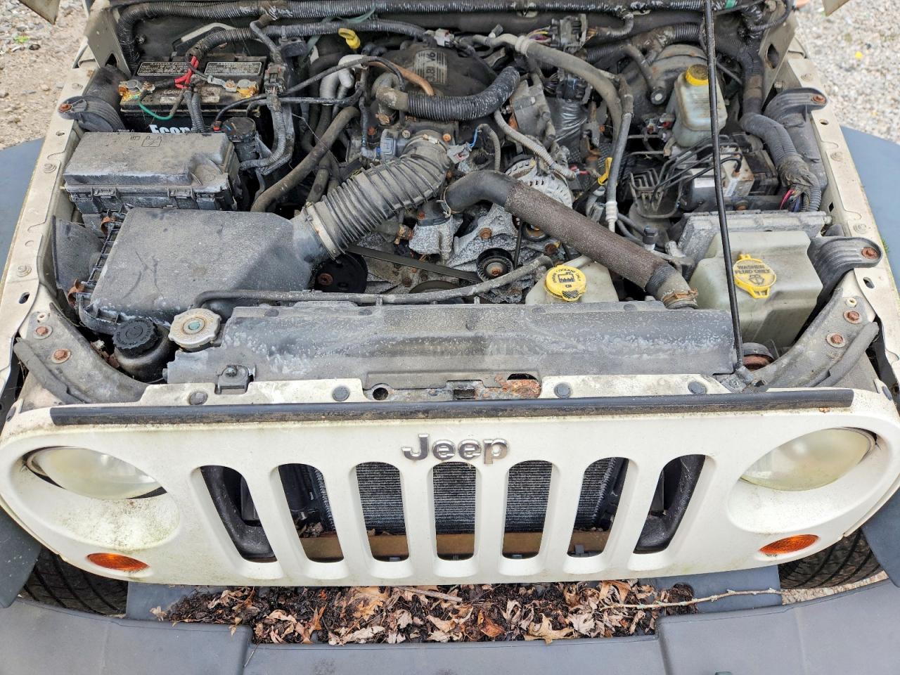 2010 Jeep Wrangler Sport White vin: 1J4AA2D18AL172271