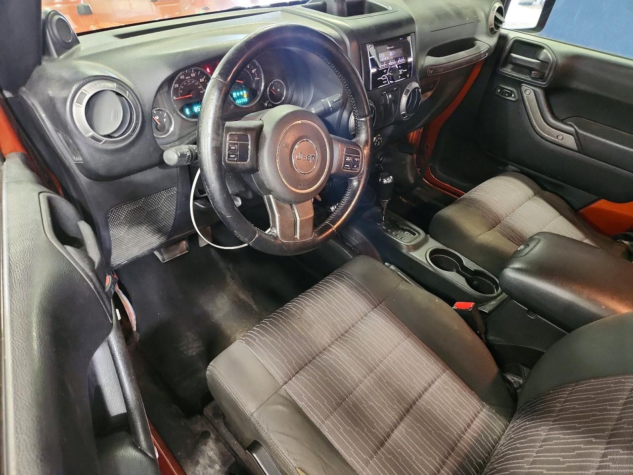 2011 Jeep Wrangler Sport Orange vin: 1J4AA2D18BL569142