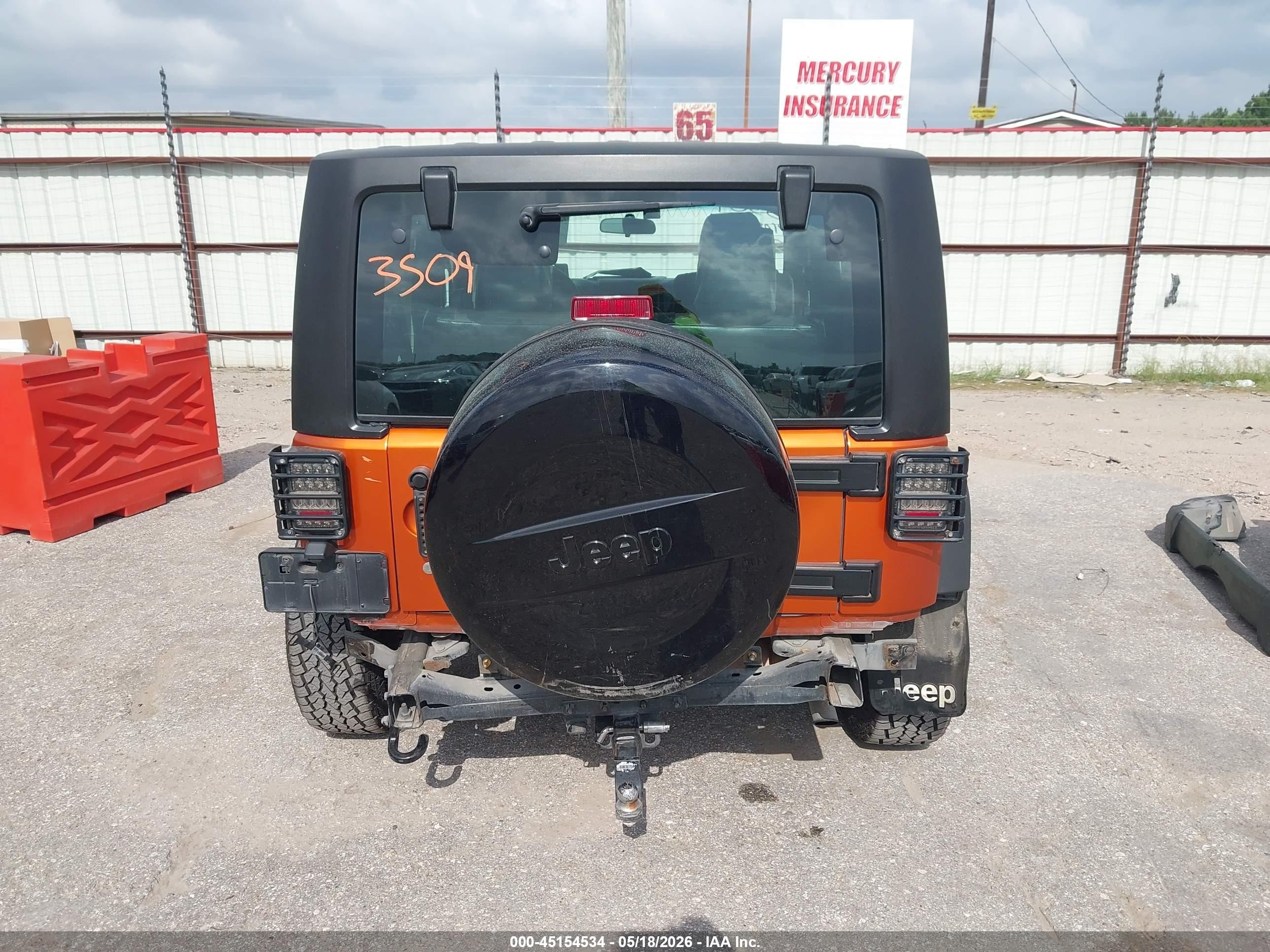 2011 Jeep Wrangler Sport Orange vin: 1J4AA2D18BL622101