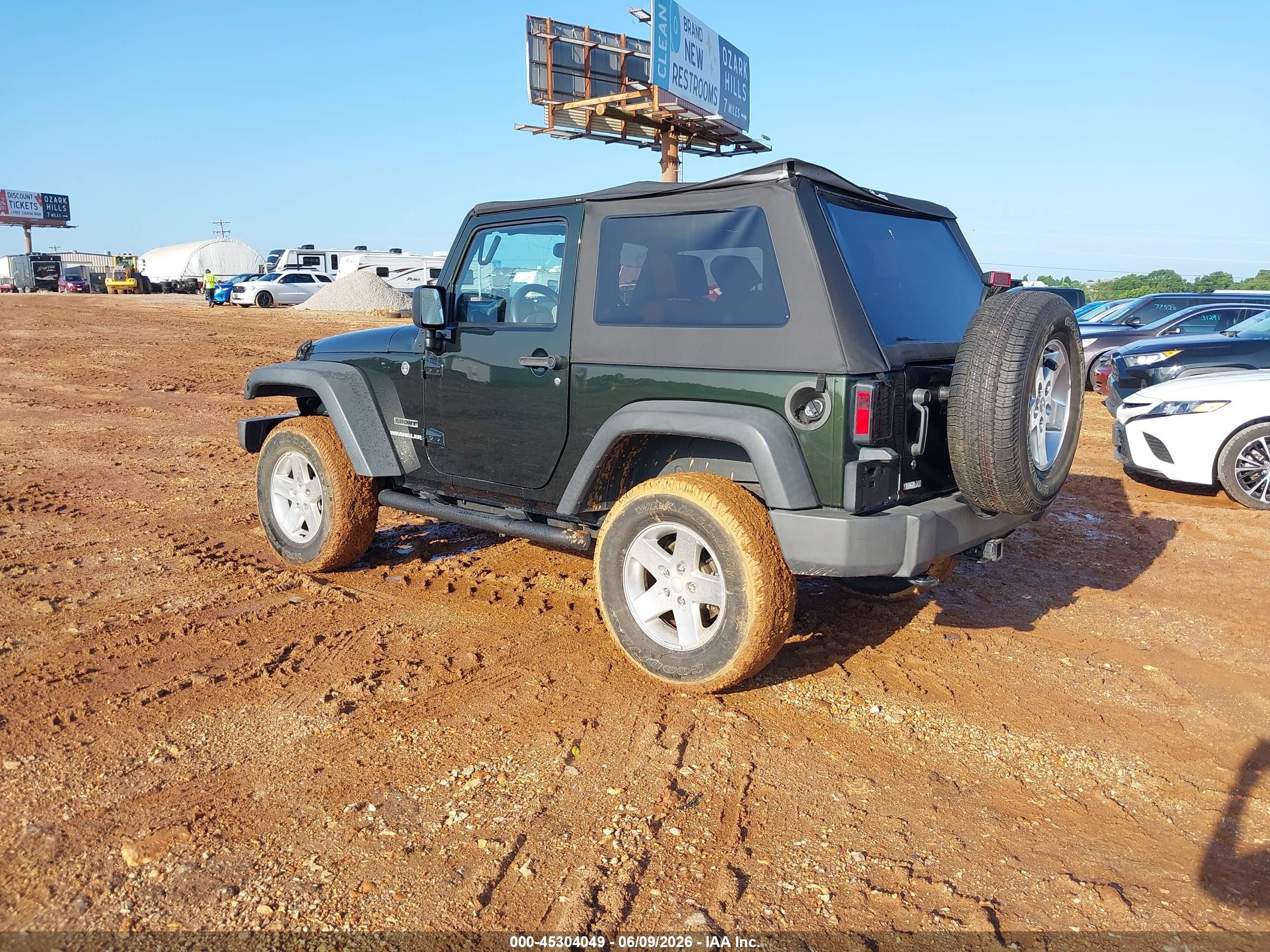2010 Jeep Wrangler Sport Green vin: 1J4AA2D19AL204600