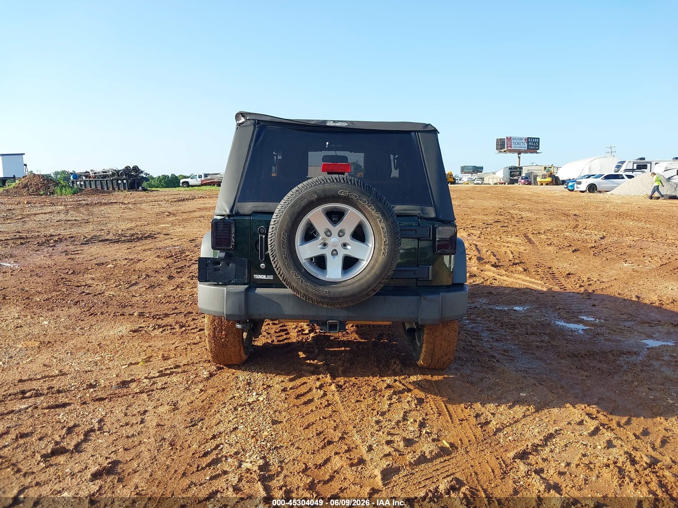 2010 Jeep Wrangler Sport Green vin: 1J4AA2D19AL204600