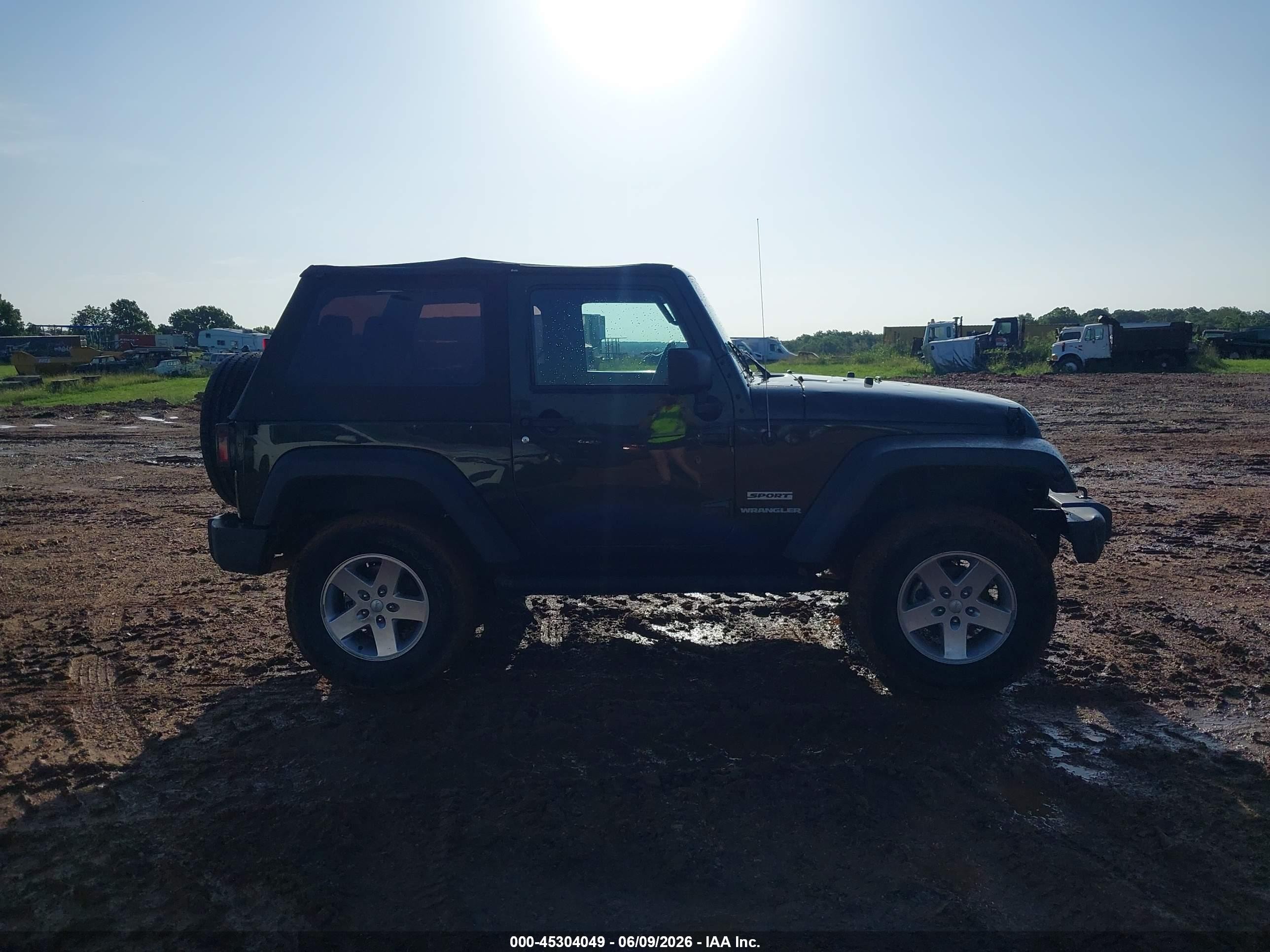 2010 Jeep Wrangler Sport Green vin: 1J4AA2D19AL204600