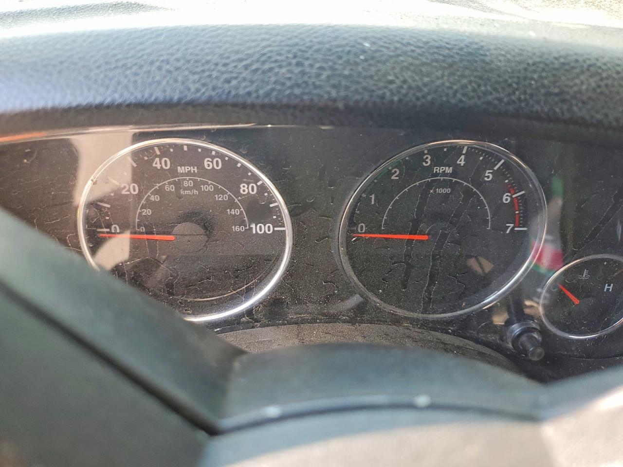 2011 Jeep Wrangler Sport Серебряный vin: 1J4AA2D19BL597564