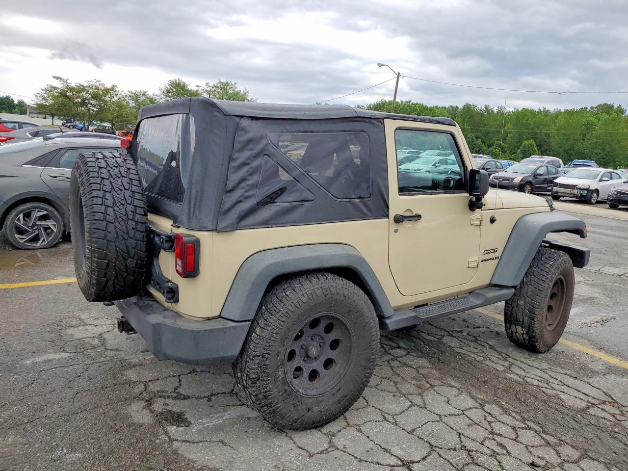 2011 Jeep Wrangler Sport Tan vin: 1J4AA2D19BL602536
