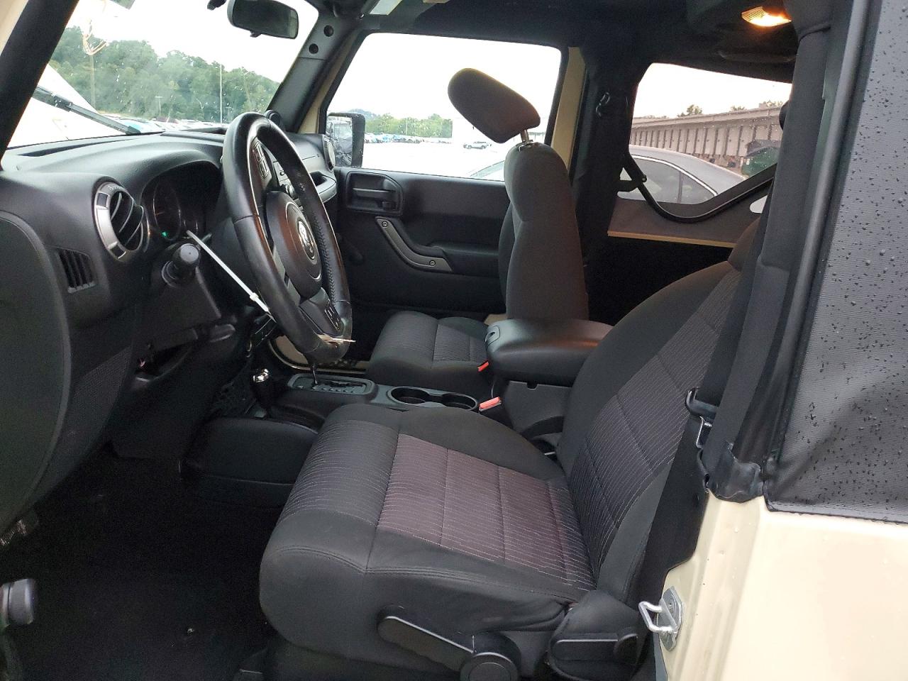 2011 Jeep Wrangler Sport Tan vin: 1J4AA2D19BL602536