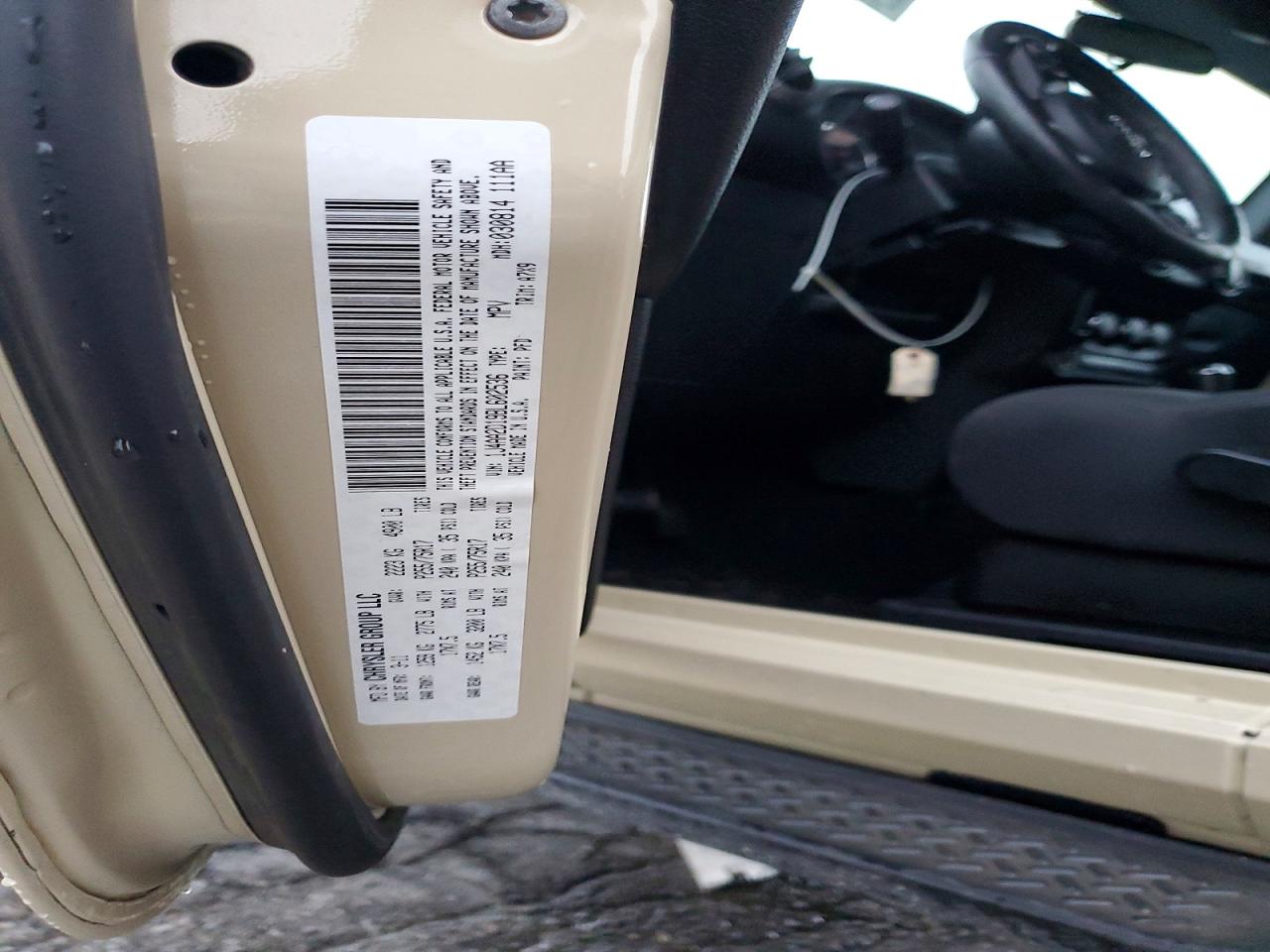 2011 Jeep Wrangler Sport Tan vin: 1J4AA2D19BL602536