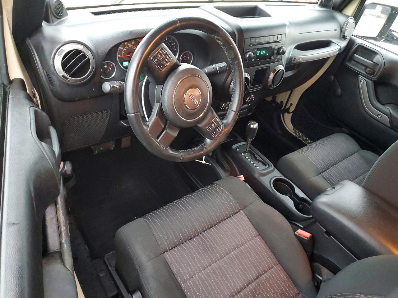2011 Jeep Wrangler Sport Tan vin: 1J4AA2D19BL602536