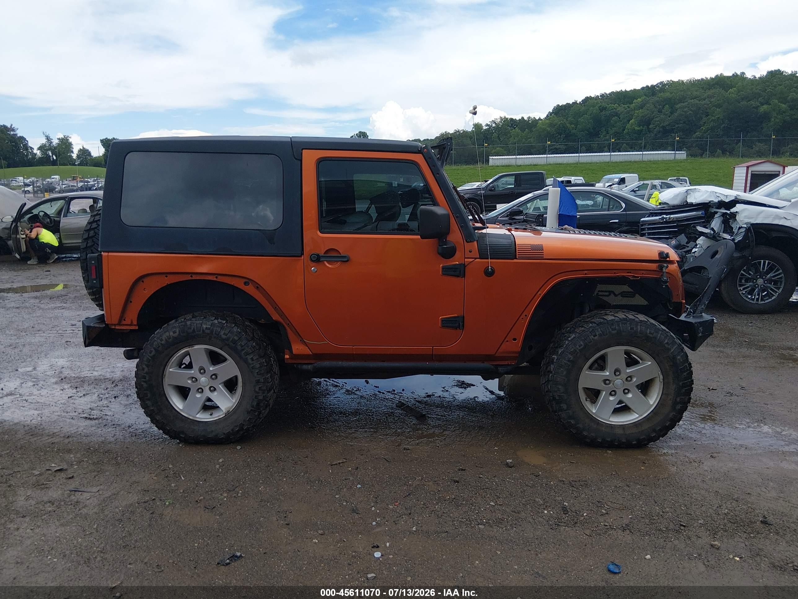 2010 Jeep Wrangler Sport Orange vin: 1J4AA2D1XAL211846