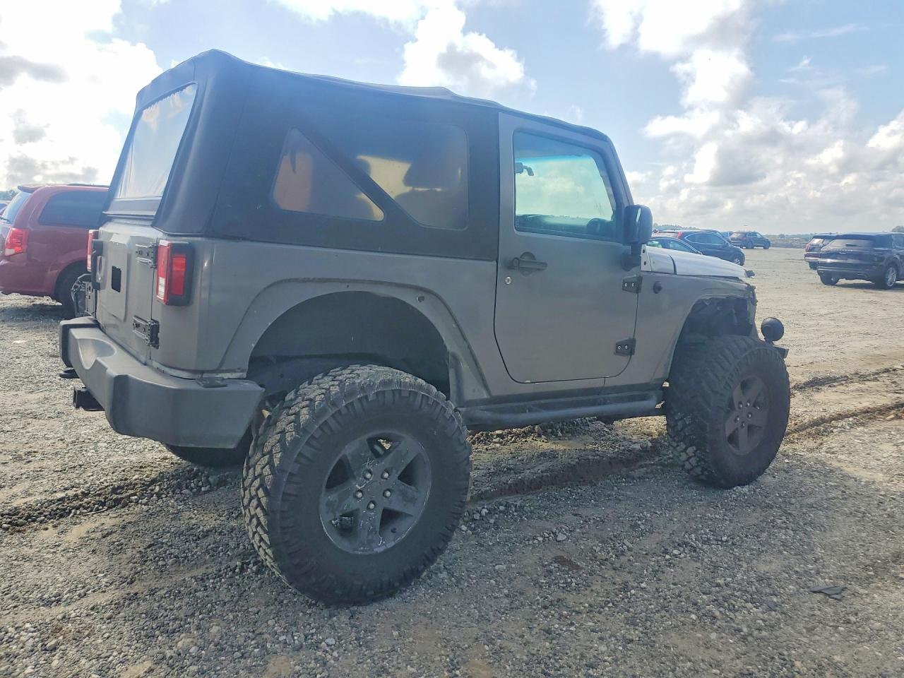 2011 Jeep Wrangler Sport Silver vin: 1J4AA2D1XBL505166