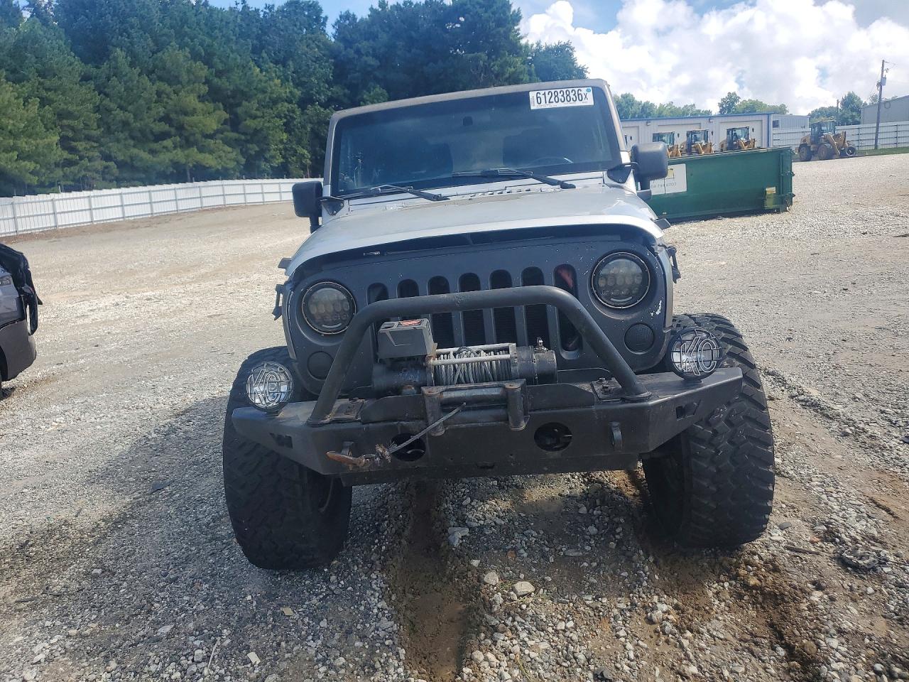 2011 Jeep Wrangler Sport Silver vin: 1J4AA2D1XBL505166
