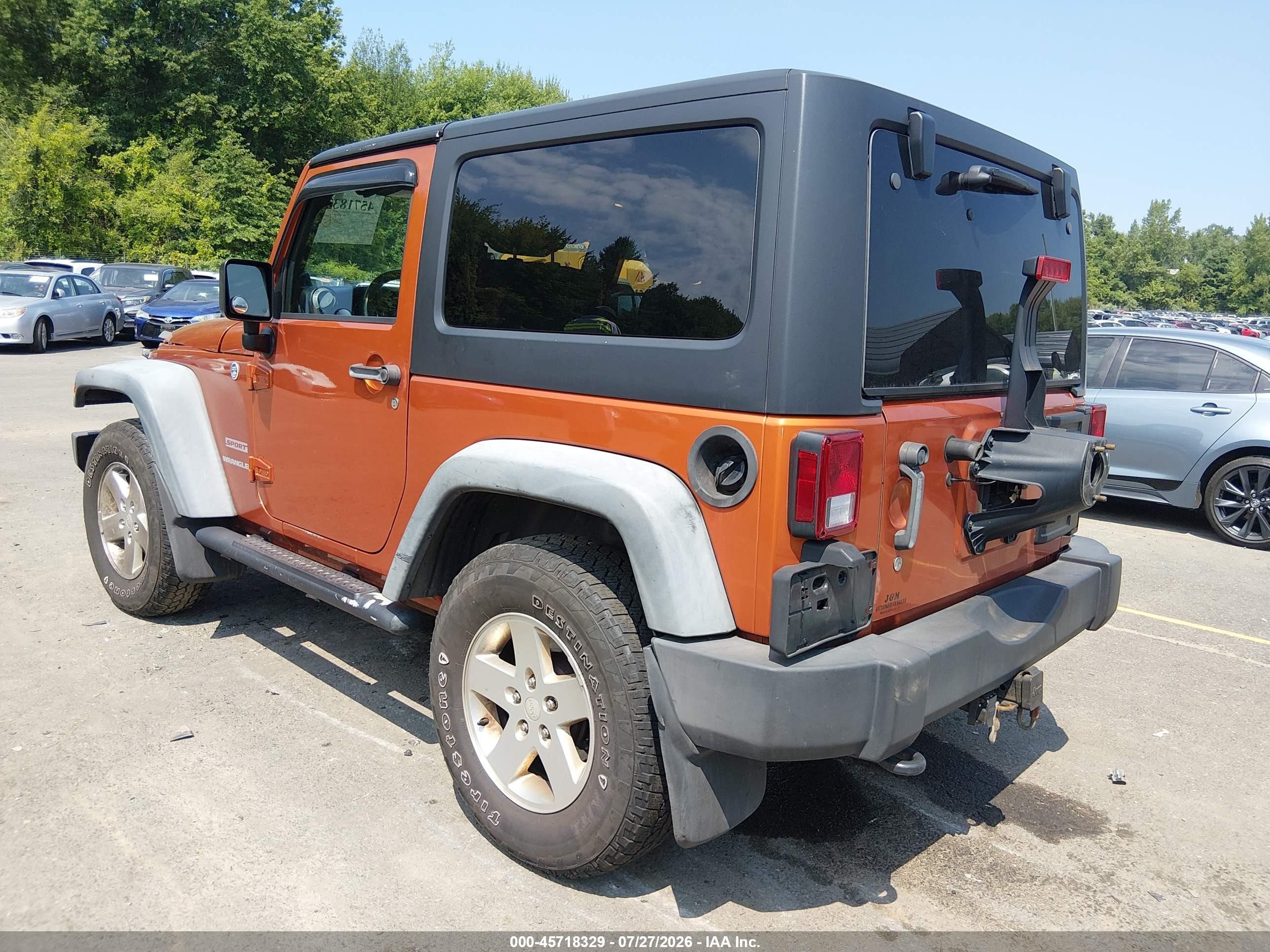 2011 Jeep Wrangler Sport Оранжевый vin: 1J4AA2D1XBL542864